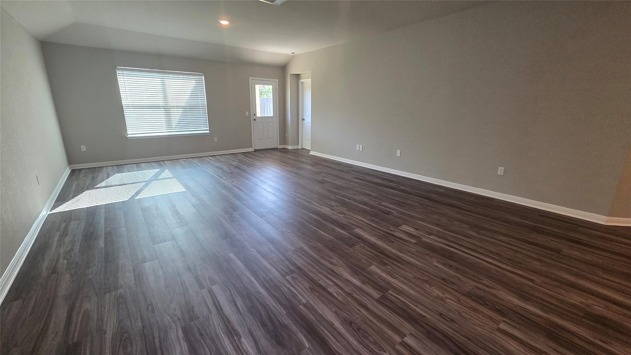 137 Arrowhead Vine St Property Photo 11