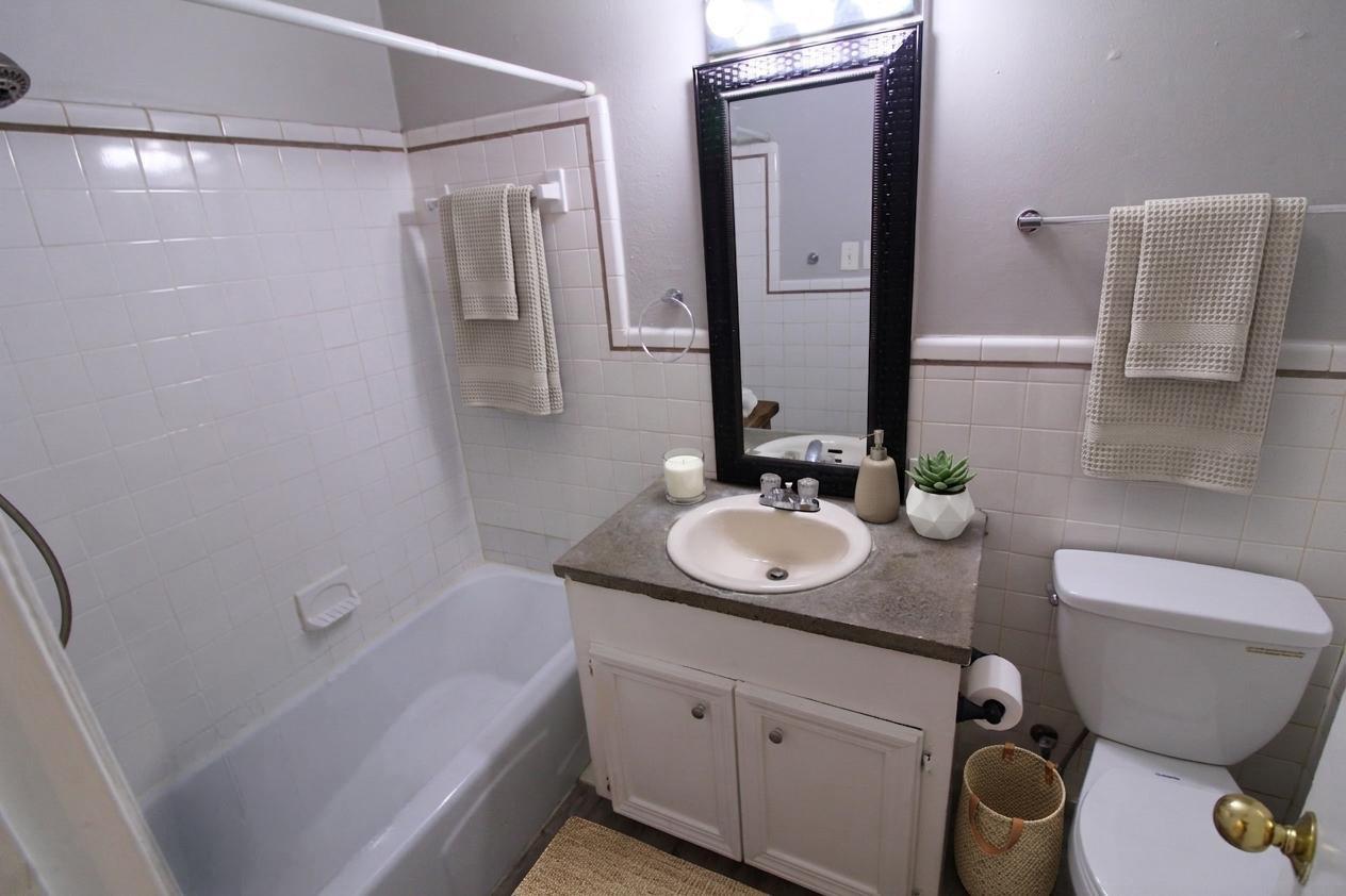 300 Franklin Blvd #104 Property Photo 5