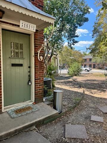 1519 Enfield St Property Photo 16