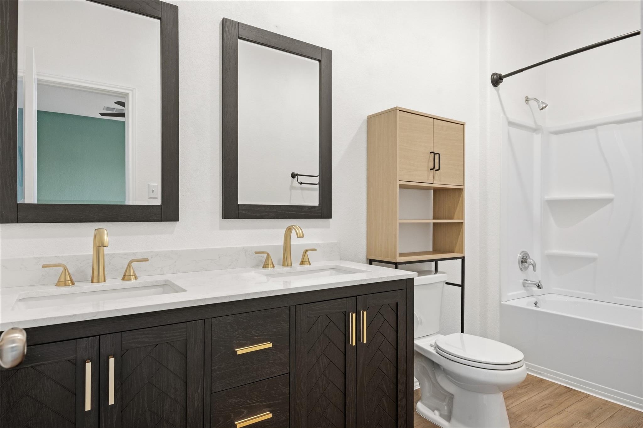 636 The Ugly Way Property Photo 17