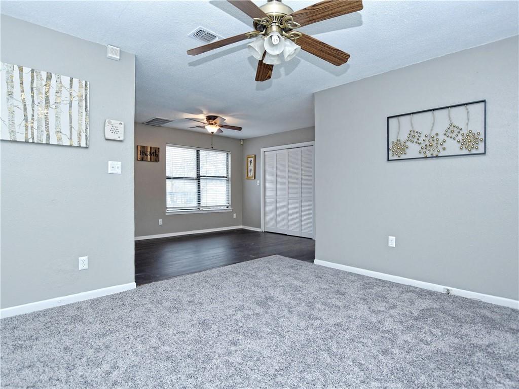 904 Walter St Property Photo 4