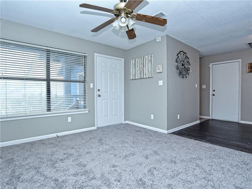904 Walter St Property Photo 5