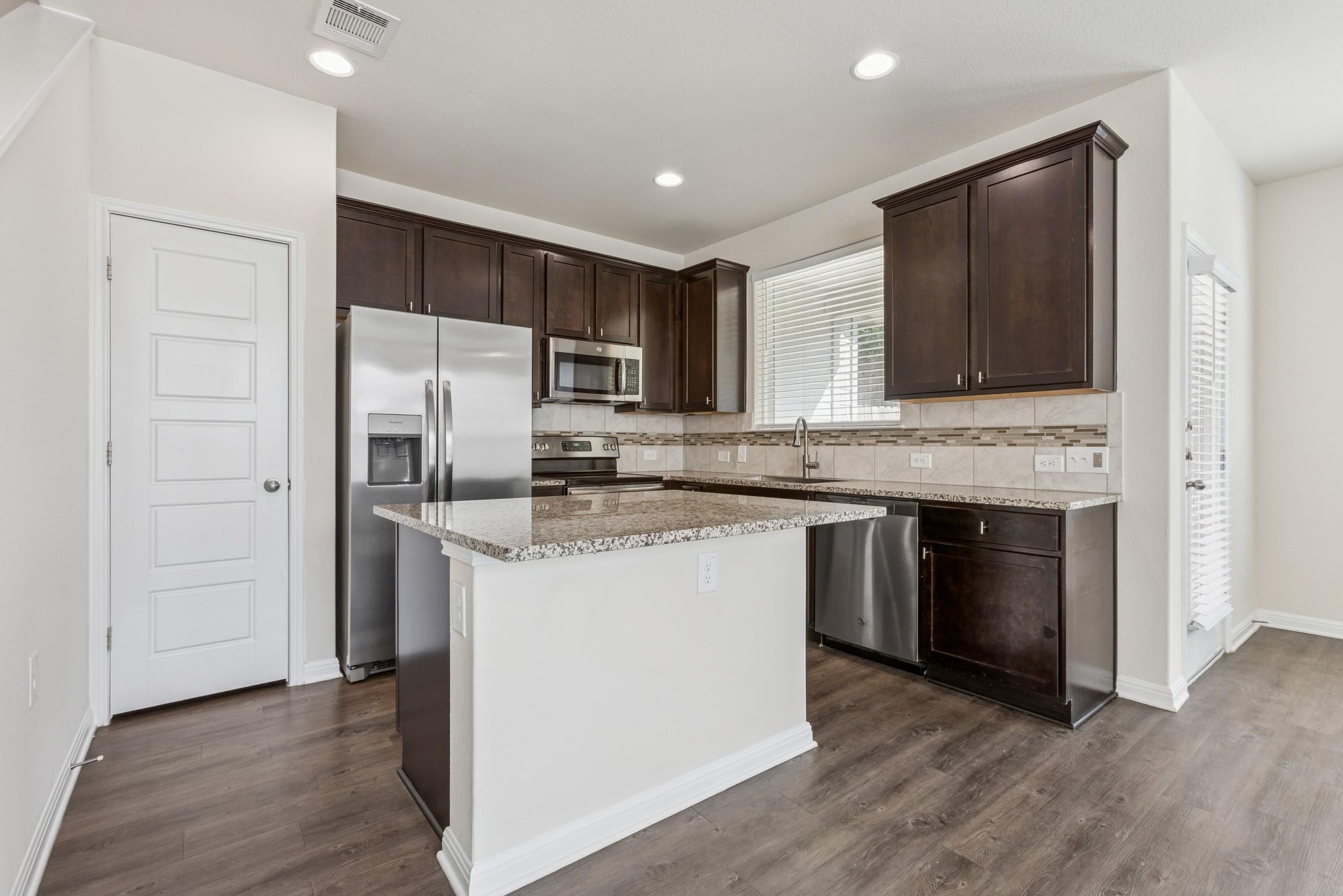 5913 Steep Cactus Trl #a Property Photo 7