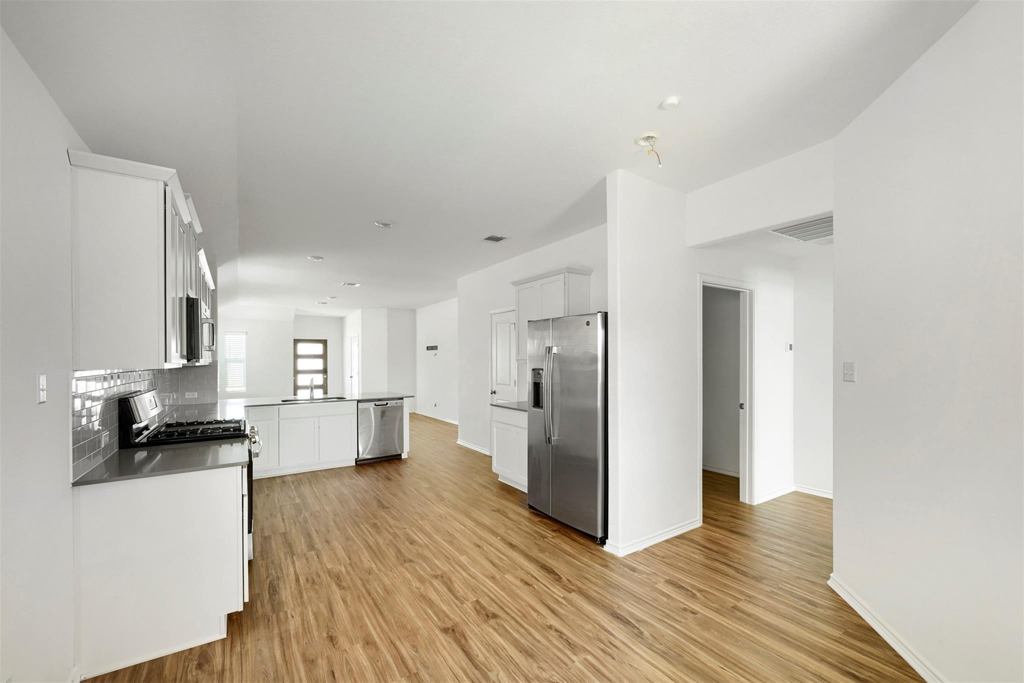 120 Milliner Loop Property Photo 6