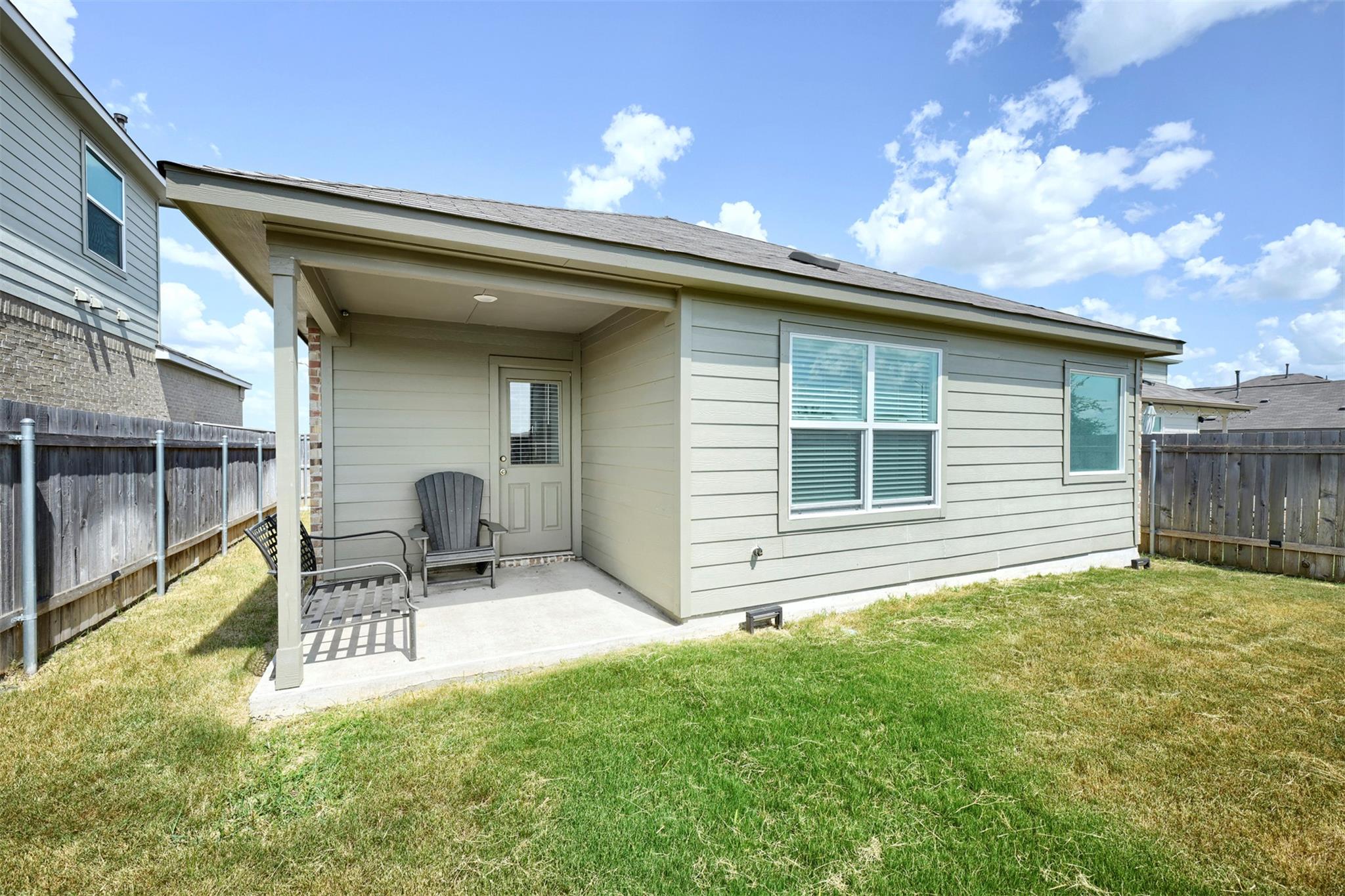 120 Milliner Loop Property Photo 14