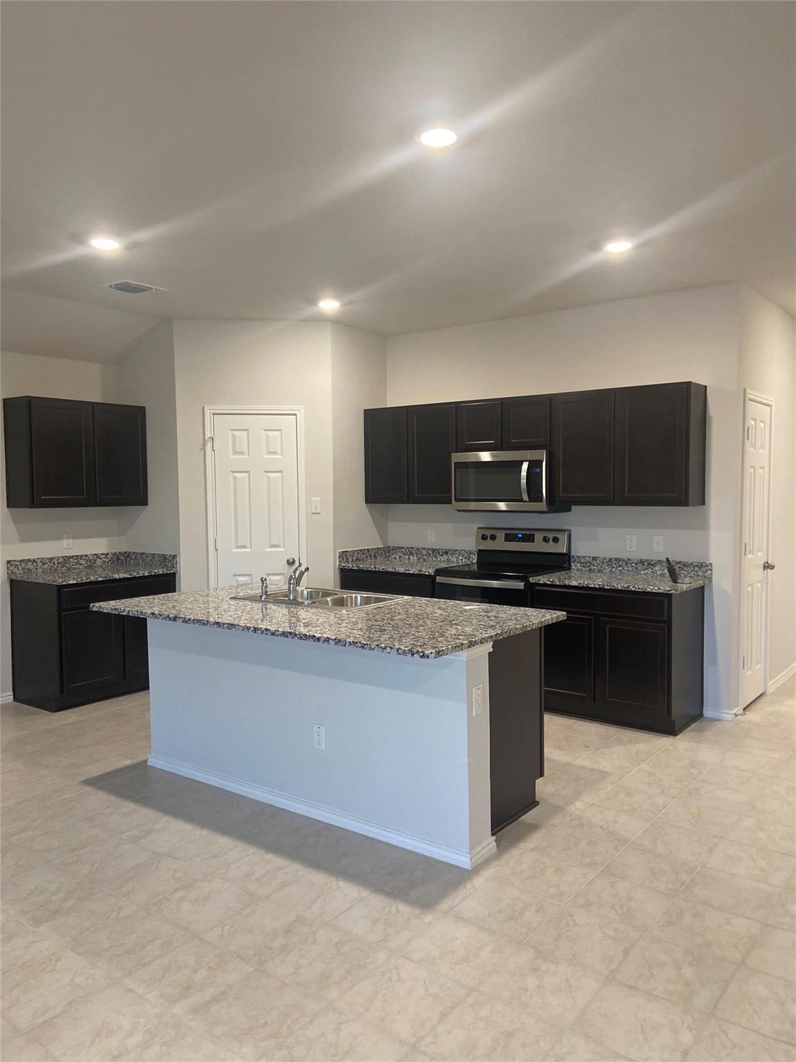 516 Taggart Trl Property Photo 1