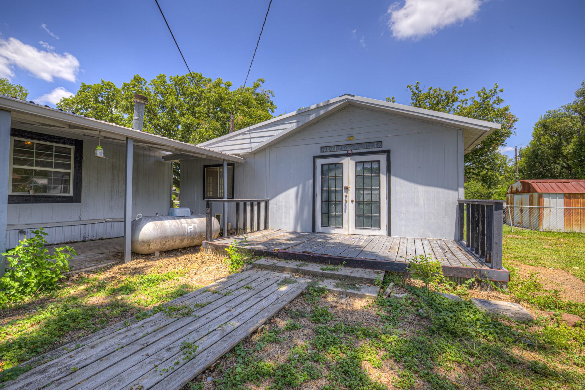305 Elm Dr Property Photo 29