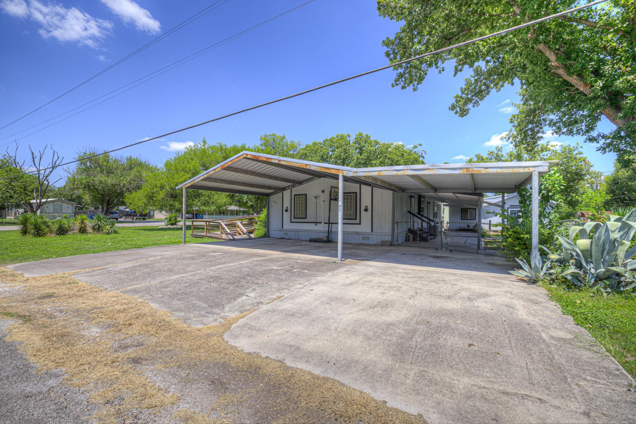 305 Elm Dr Property Photo 33