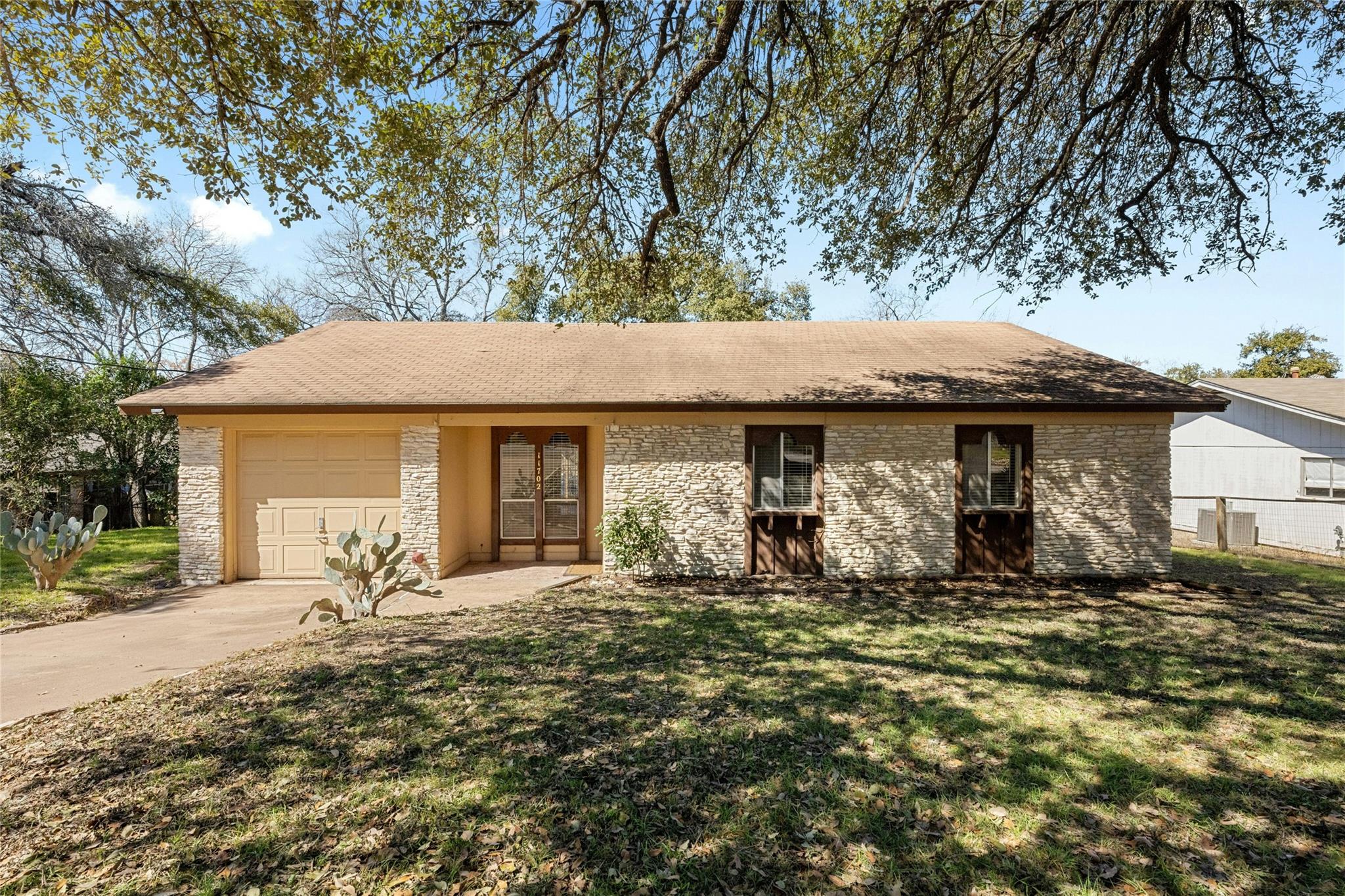 11702 Pollyanna Ave Property Photo