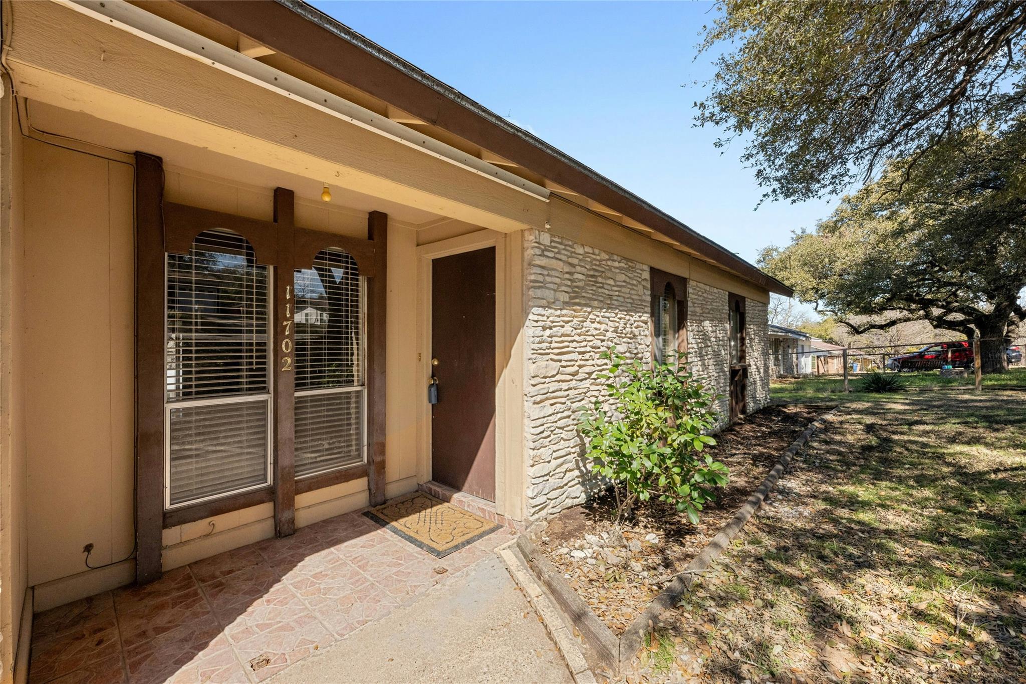 11702 Pollyanna Ave Property Photo 3