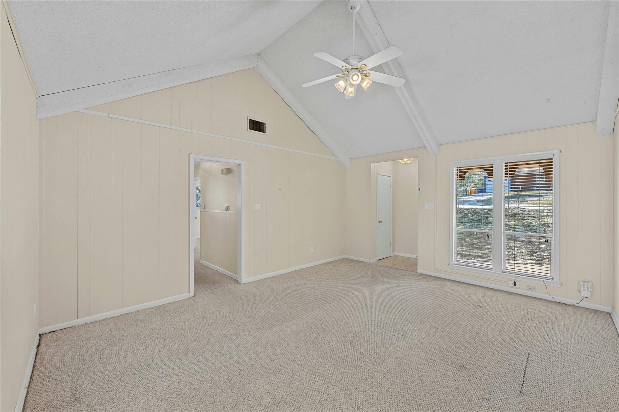 11702 Pollyanna Ave Property Photo 5