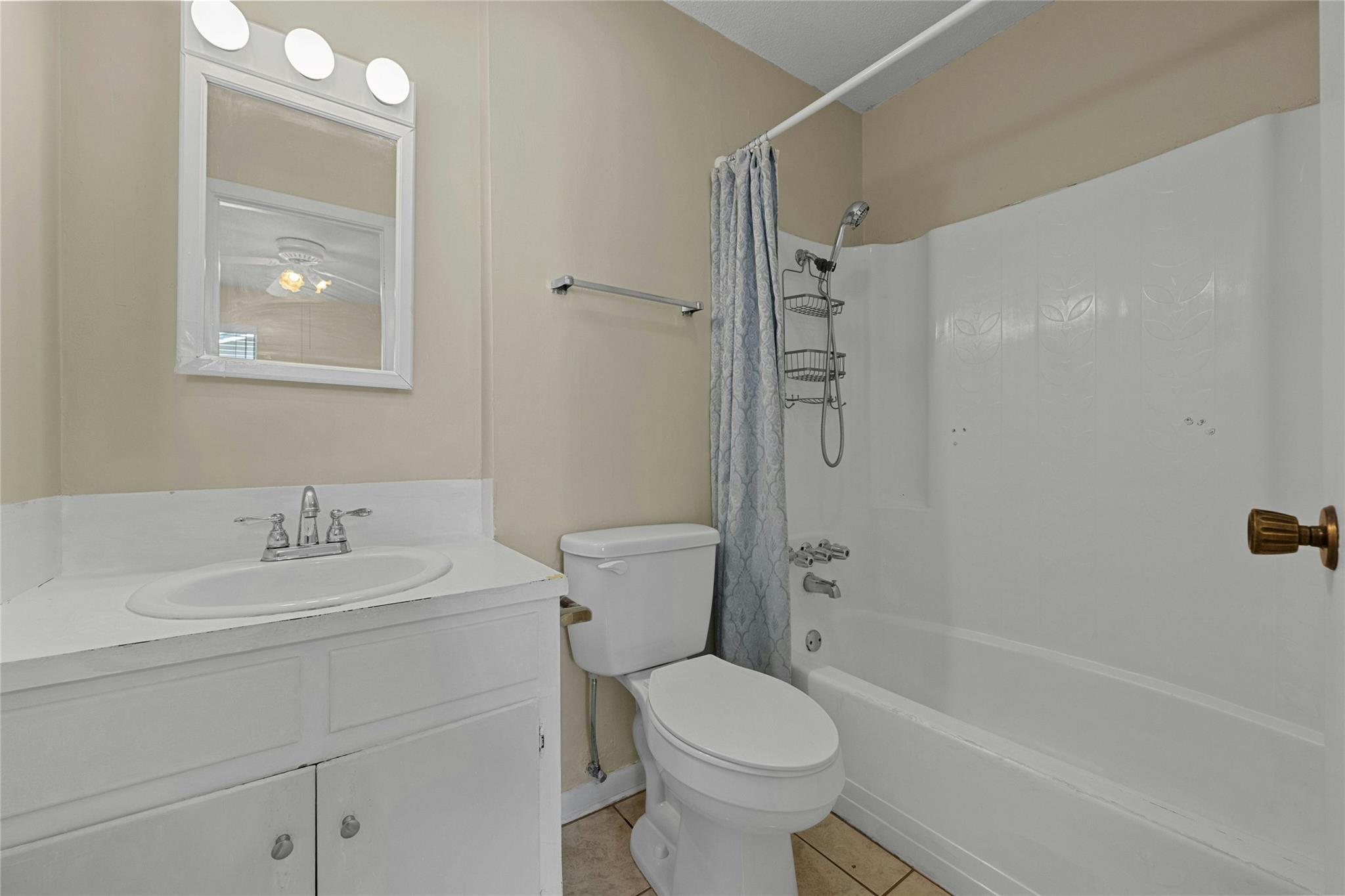 11702 Pollyanna Ave Property Photo 16