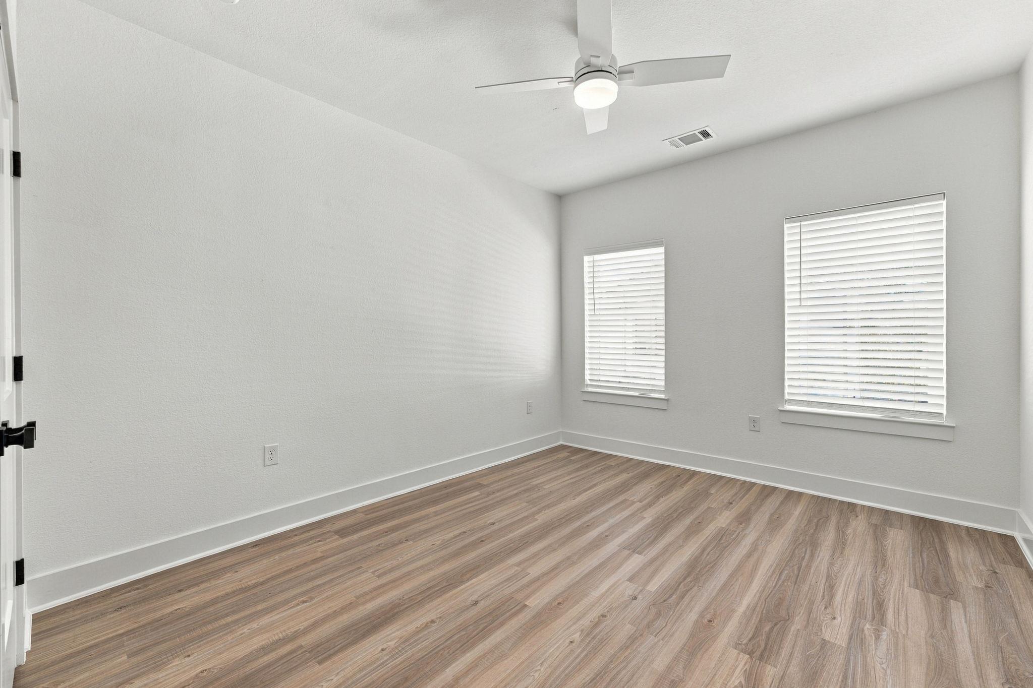 5817 Sutherlin Rd Property Photo 15