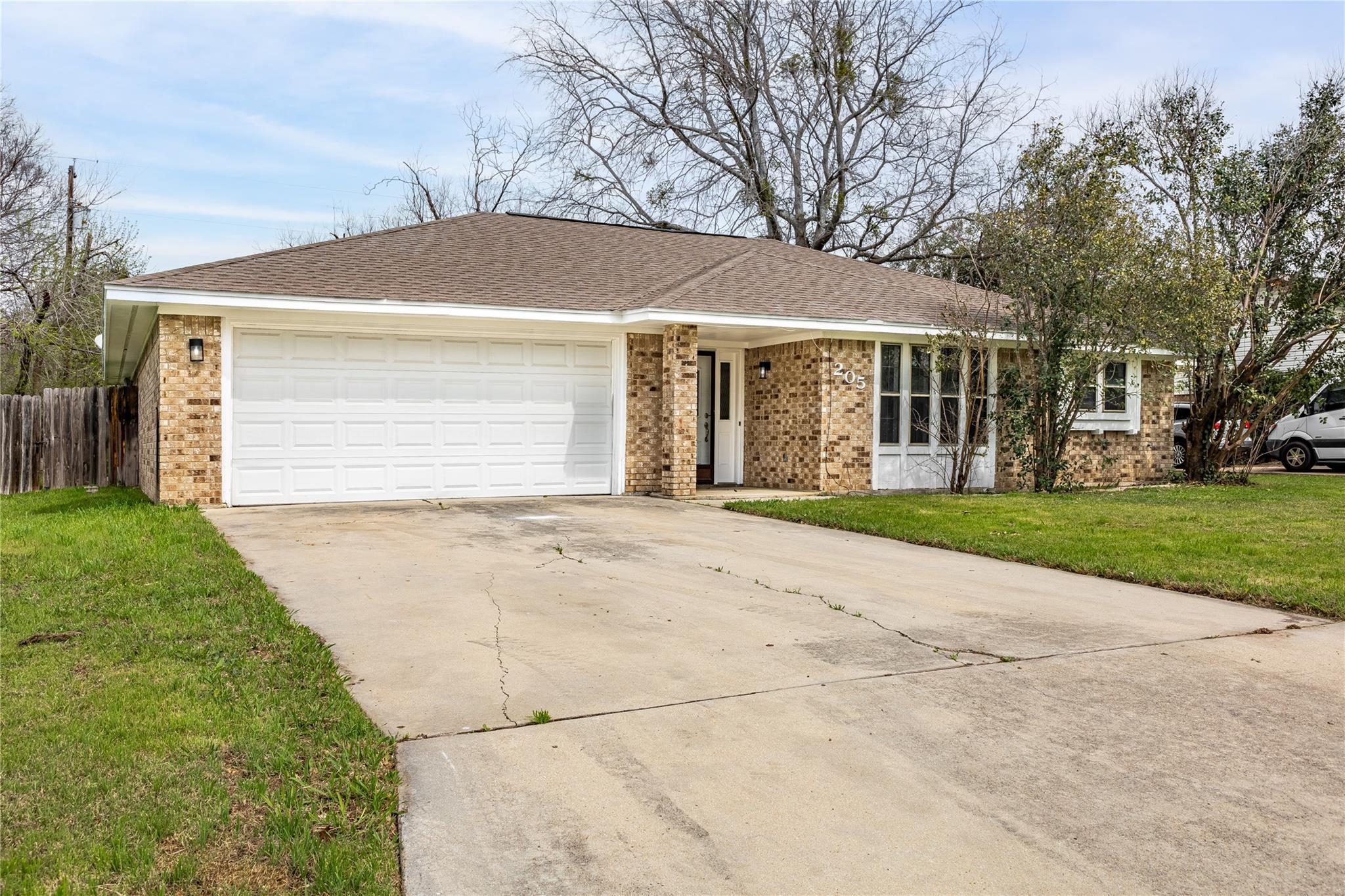 205 Redwood Dr Cir Property Photo 5