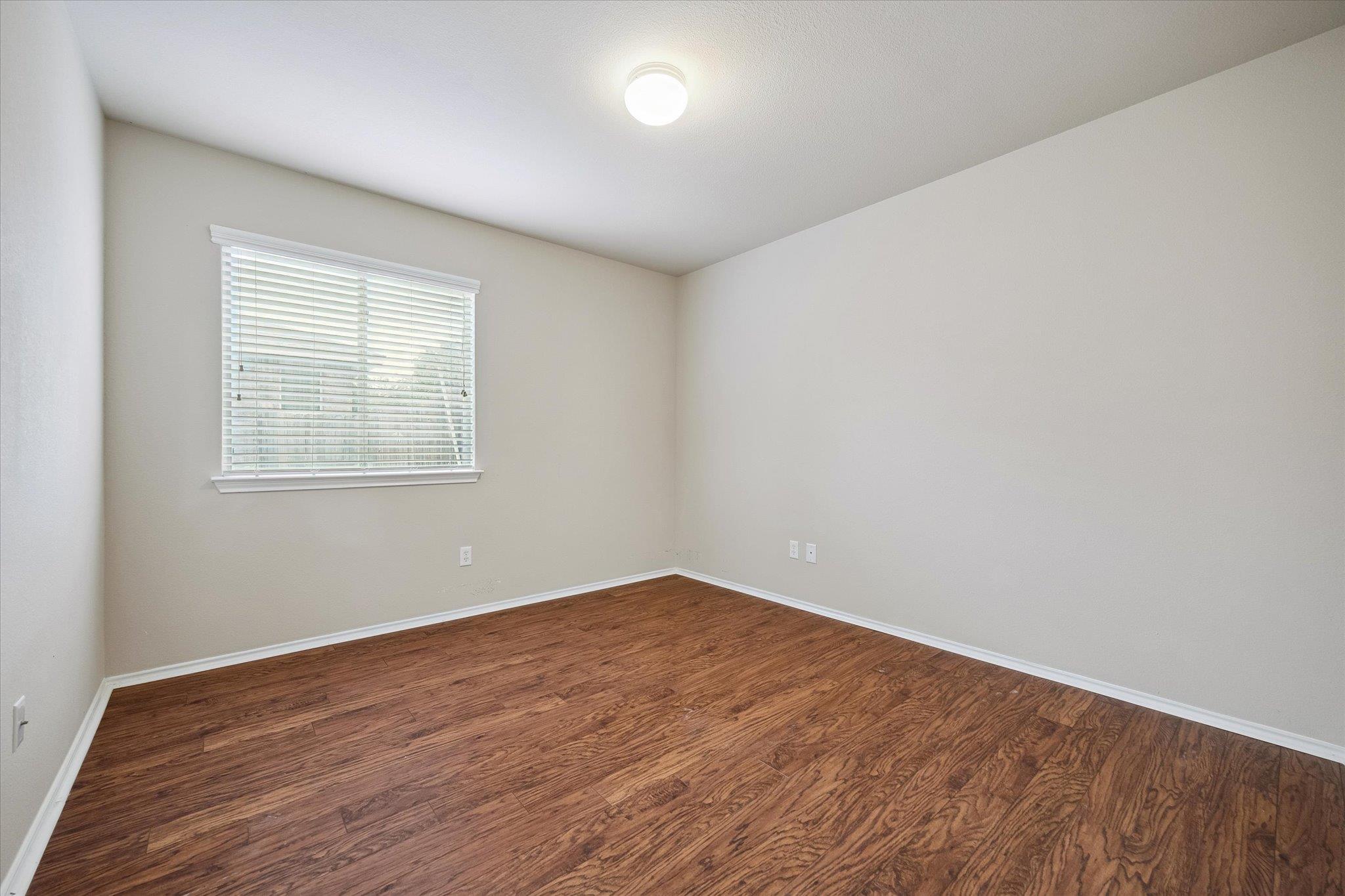 913 Remington Dr Property Photo 20