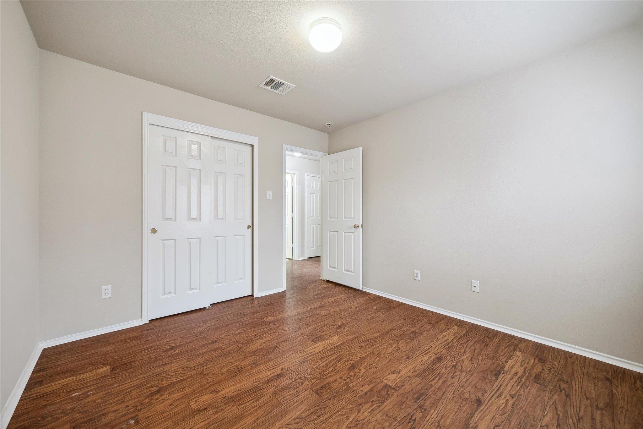 913 Remington Dr Property Photo 21