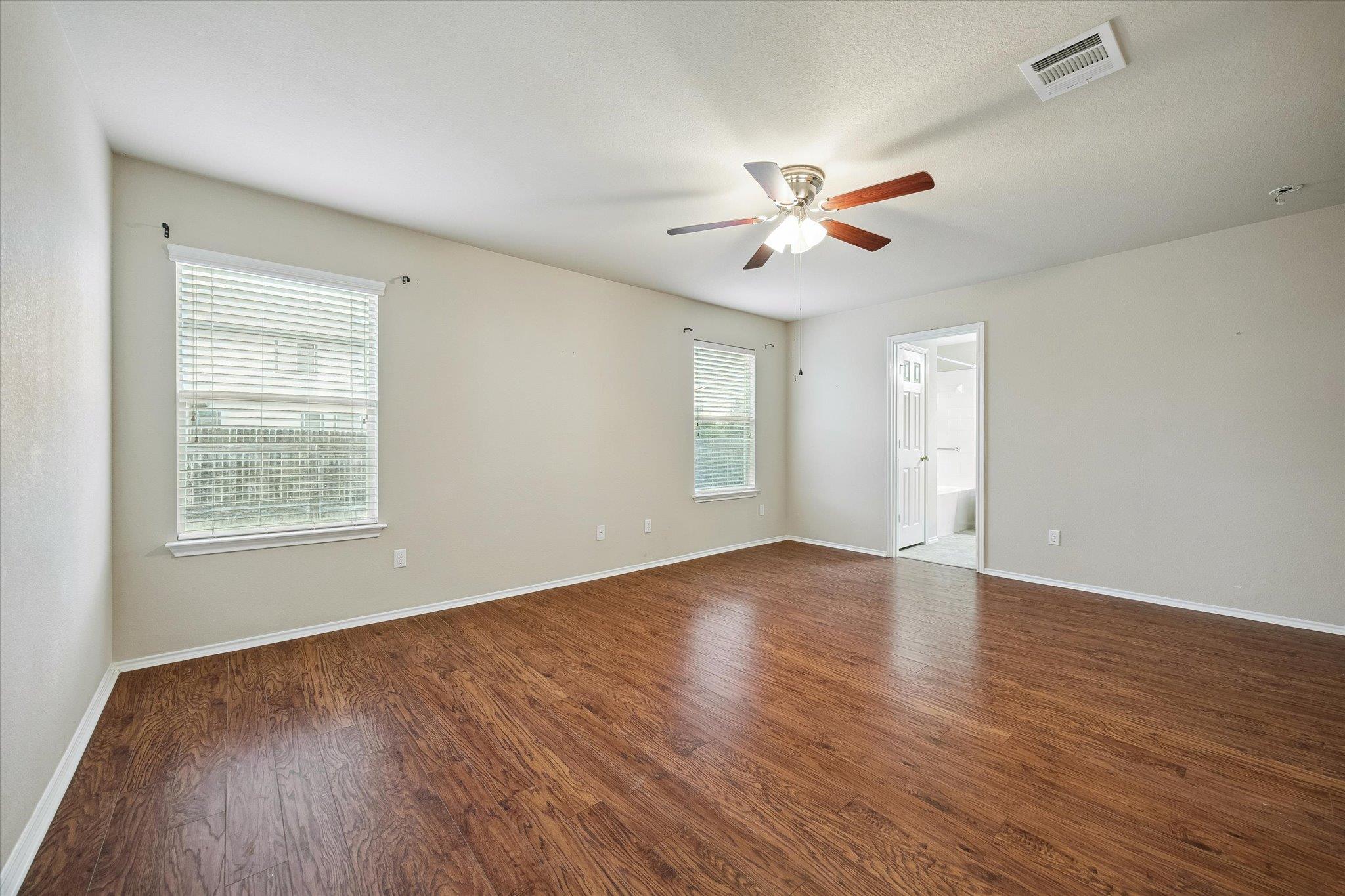 913 Remington Dr Property Photo 25