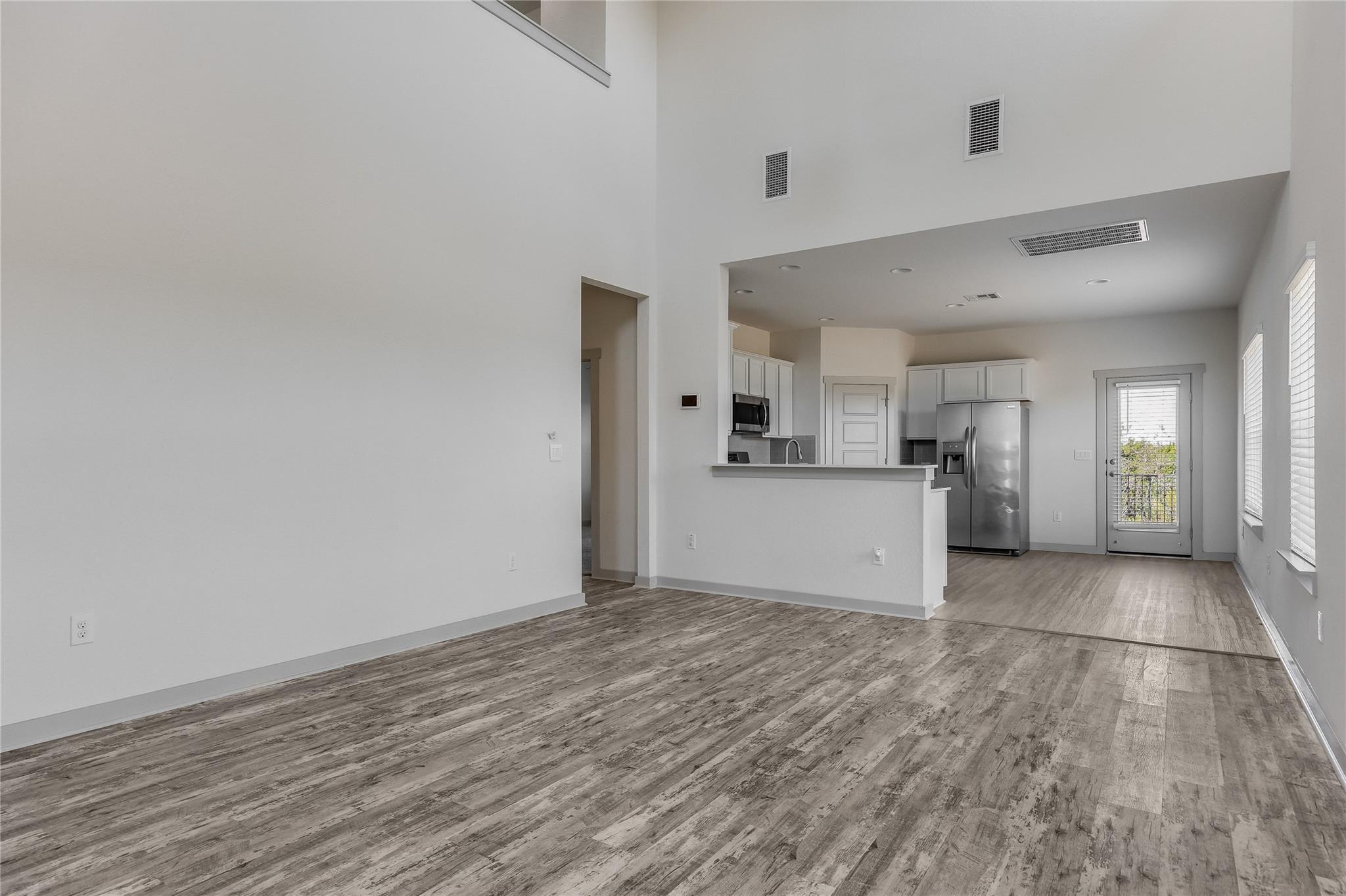 8340 Mimi Ln Property Photo 4