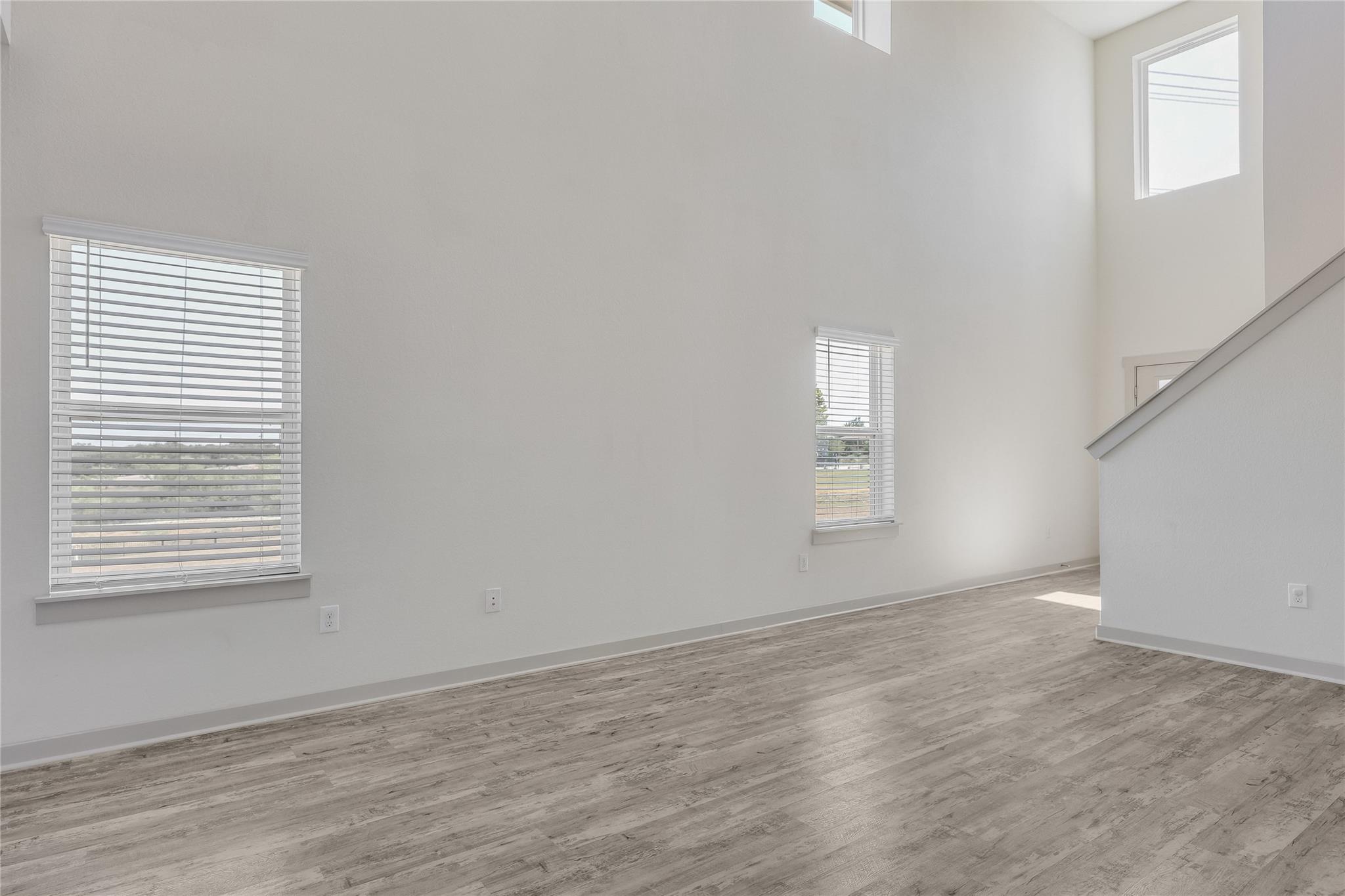 8340 Mimi Ln Property Photo 6
