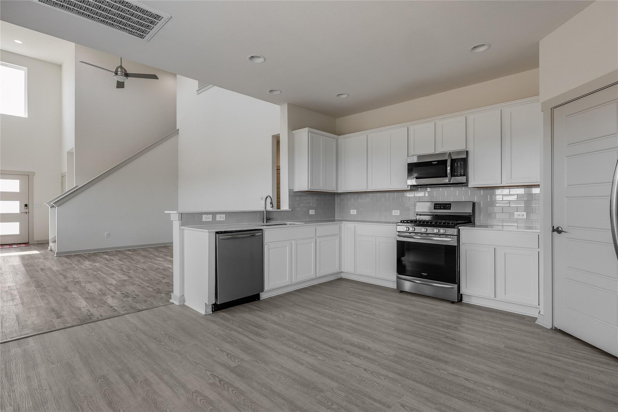 8340 Mimi Ln Property Photo 11