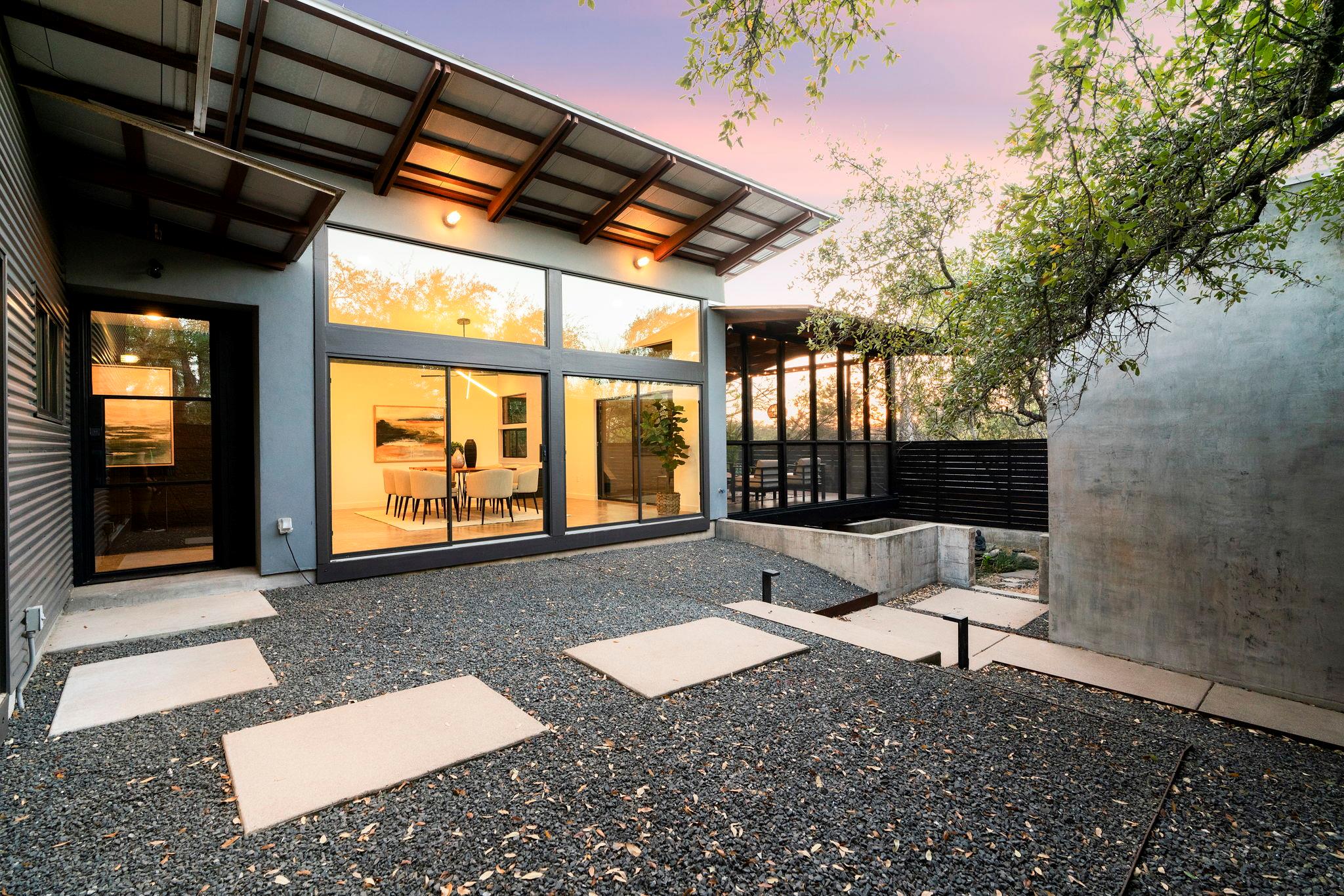 10109 Devereux Dr Property Photo