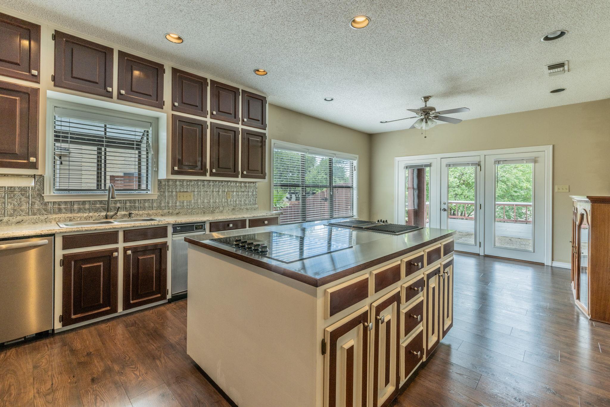 113 Indian Bend Dr Property Photo 5