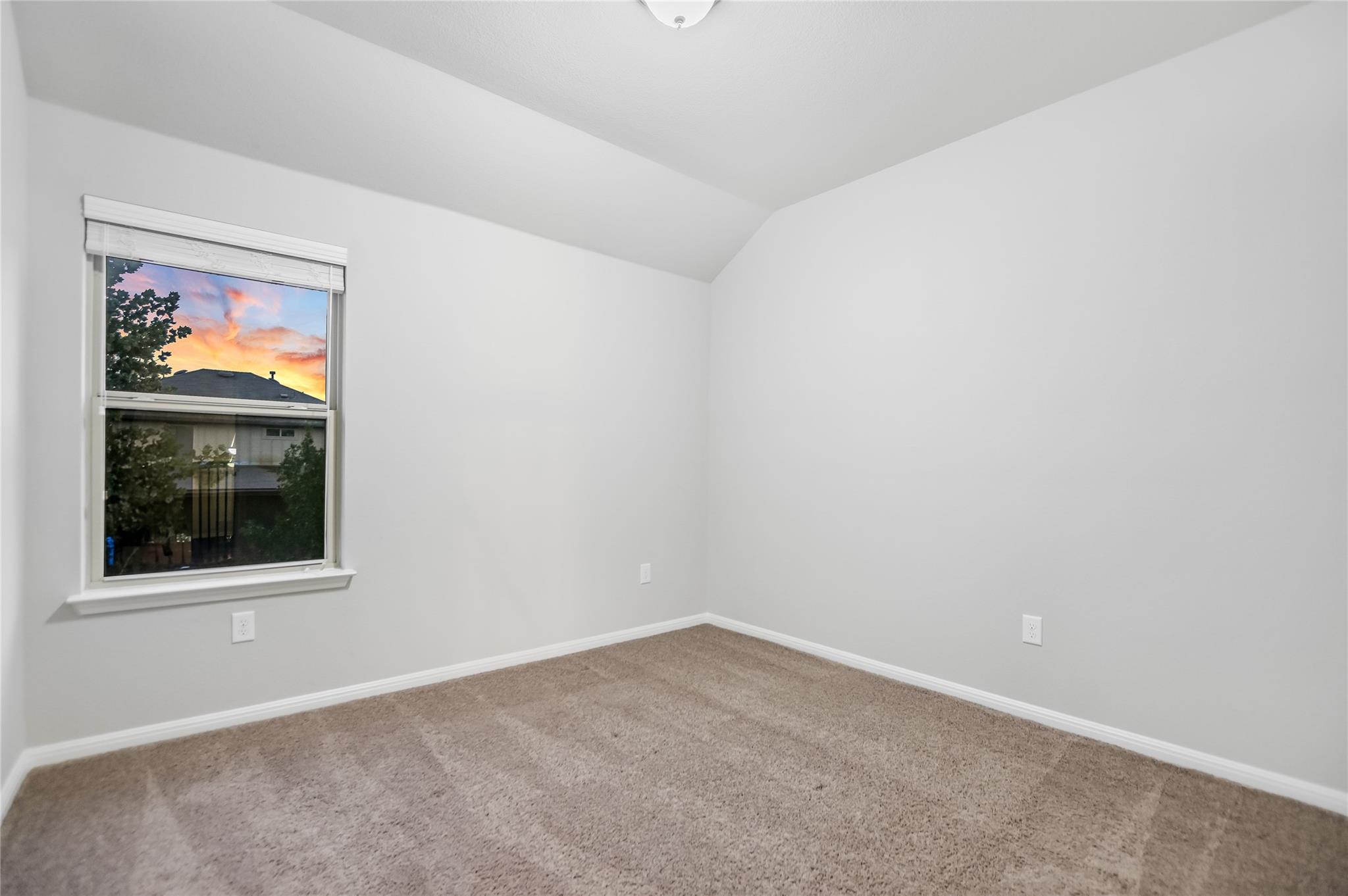1913 Gabrielles Way Property Photo 26