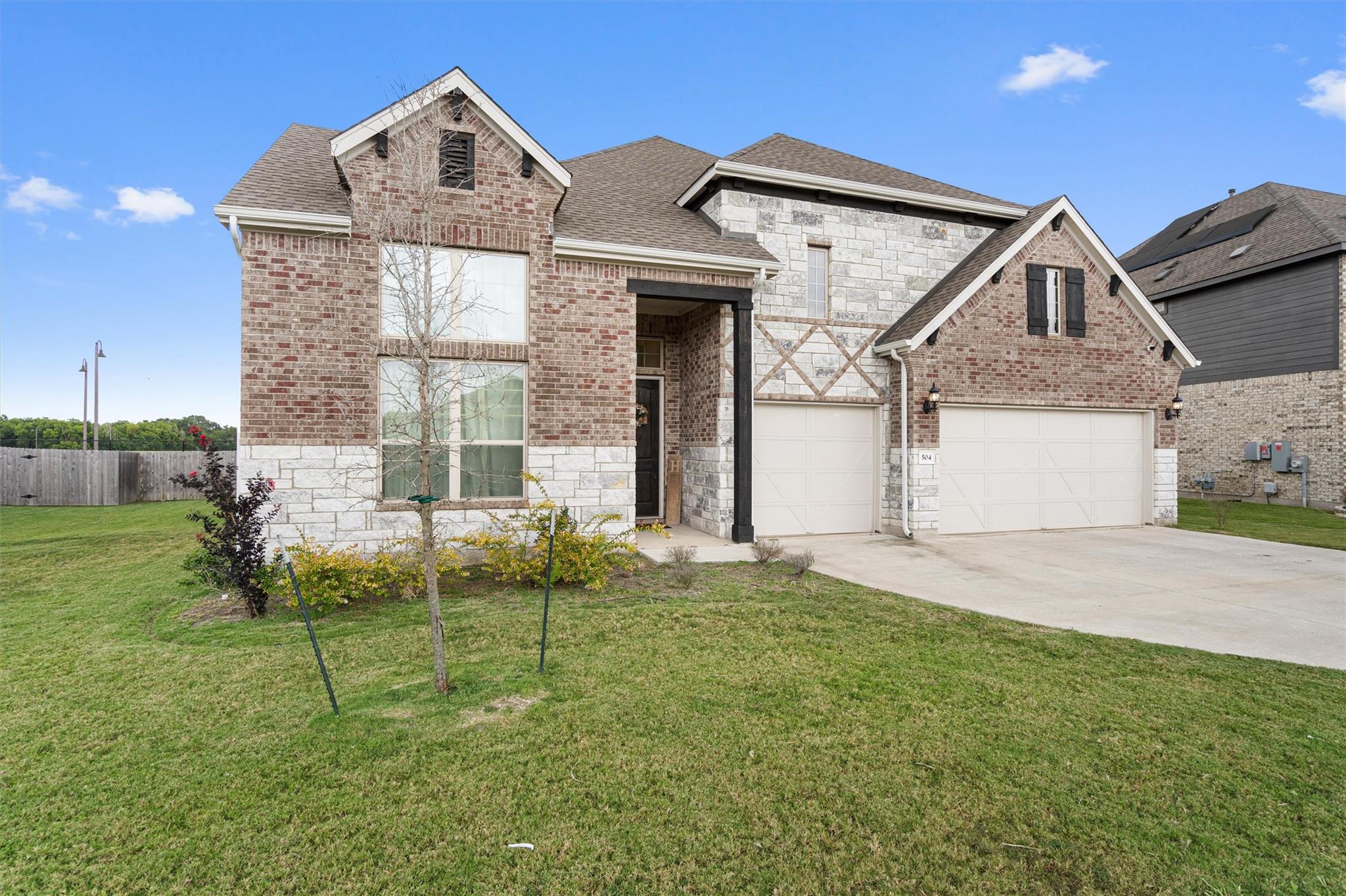 504 Pulitzer Dr Property Photo 2