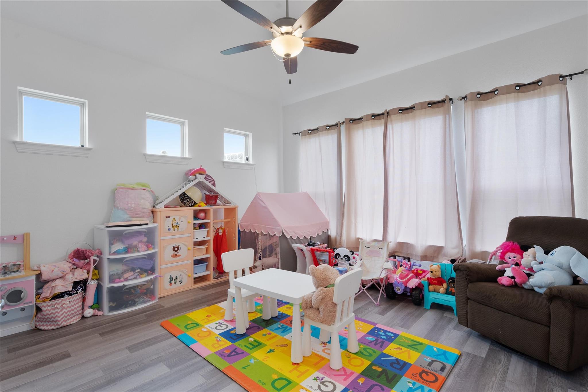 504 Pulitzer Dr Property Photo 15