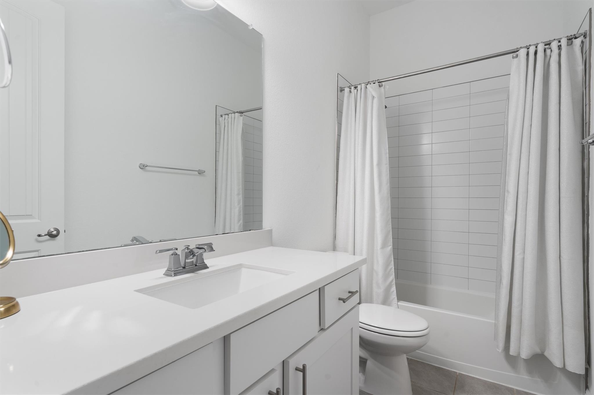 504 Pulitzer Dr Property Photo 33