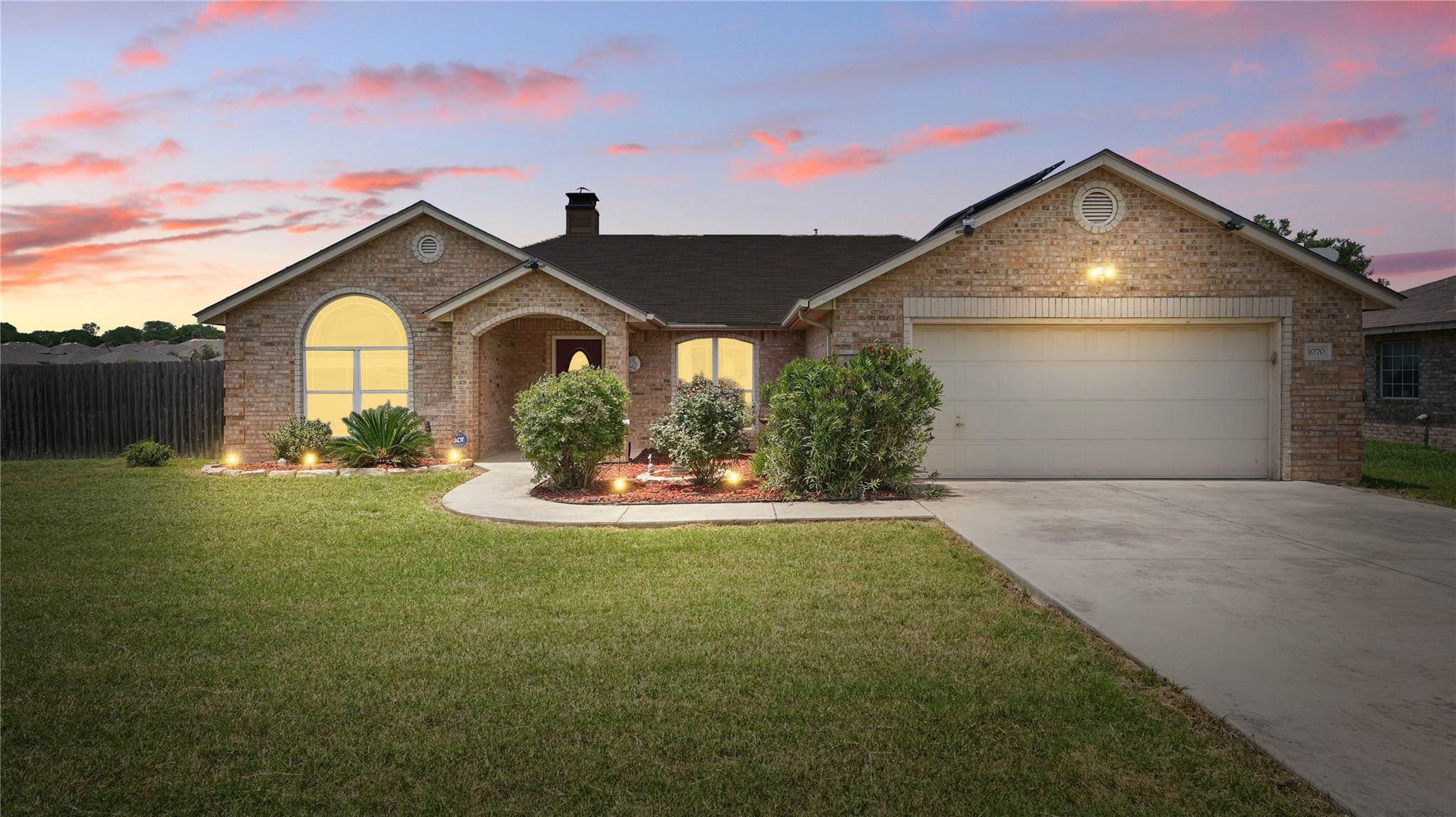 1070 Northpark Rdg Property Photo 1