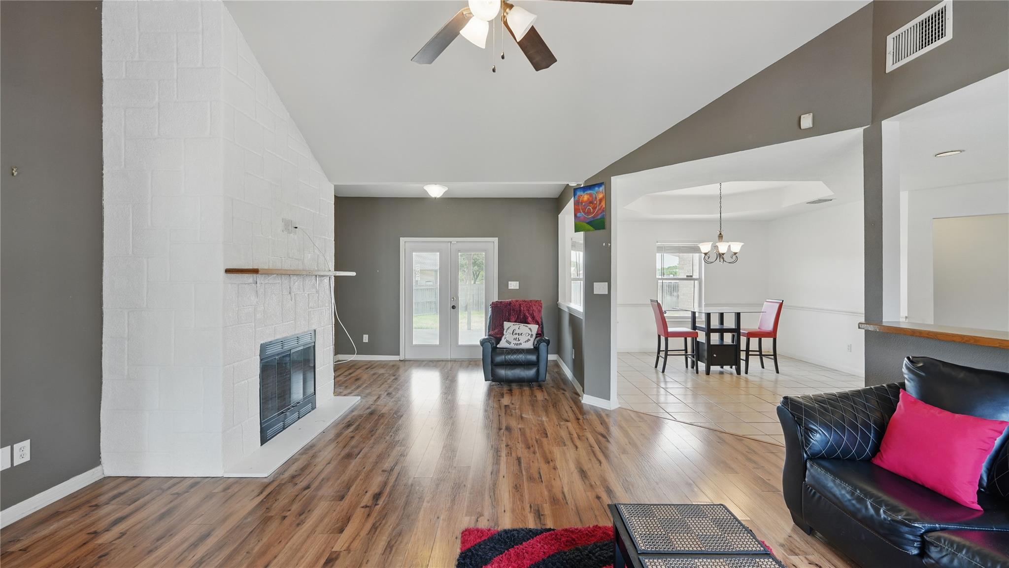 1070 Northpark Rdg Property Photo 5