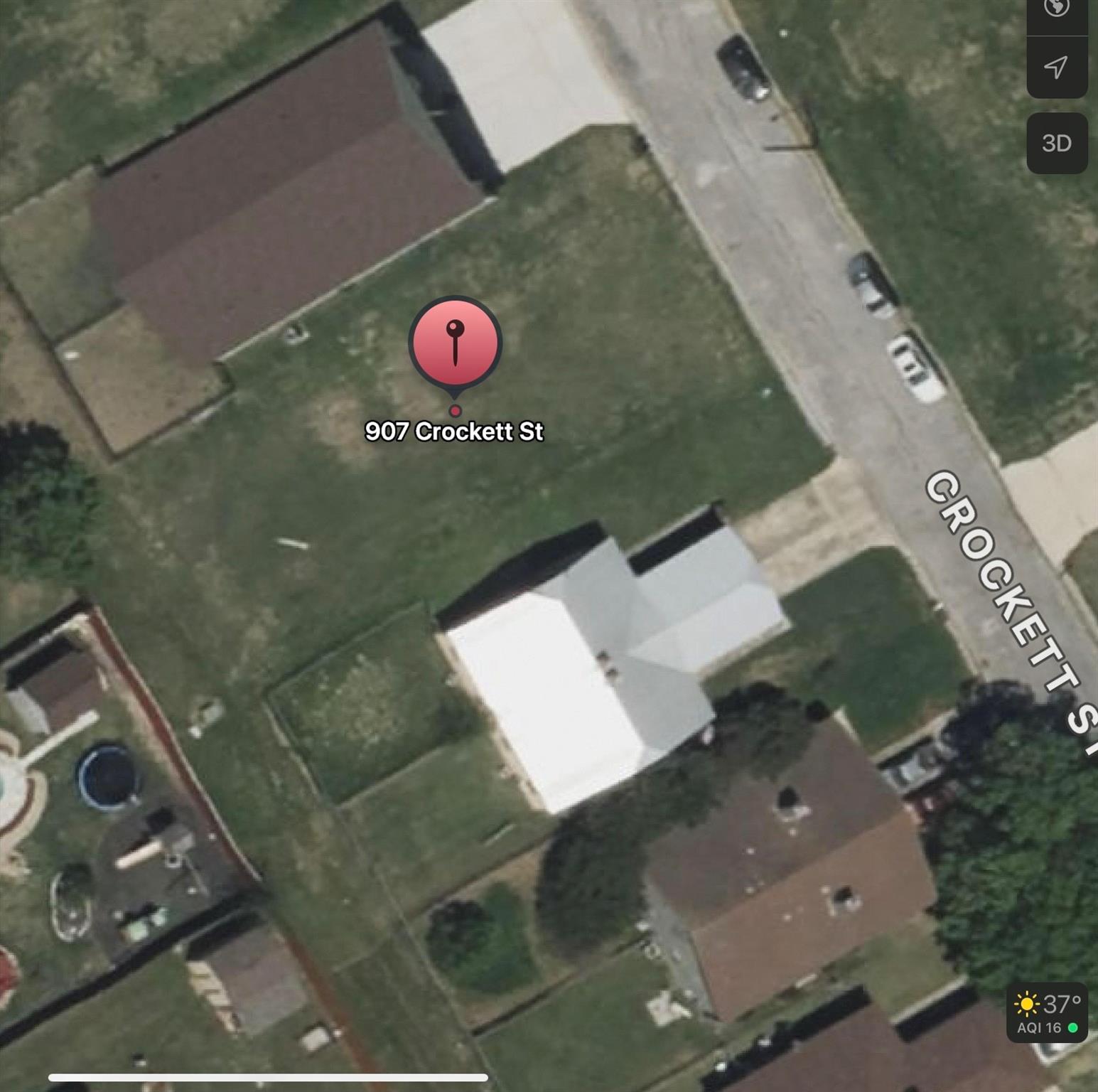 907 Crockett St Property Photo 2