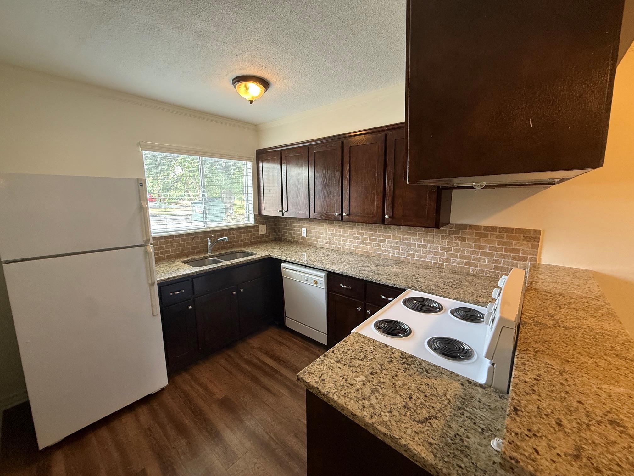 509 Cedar Dr #102 Property Photo 5