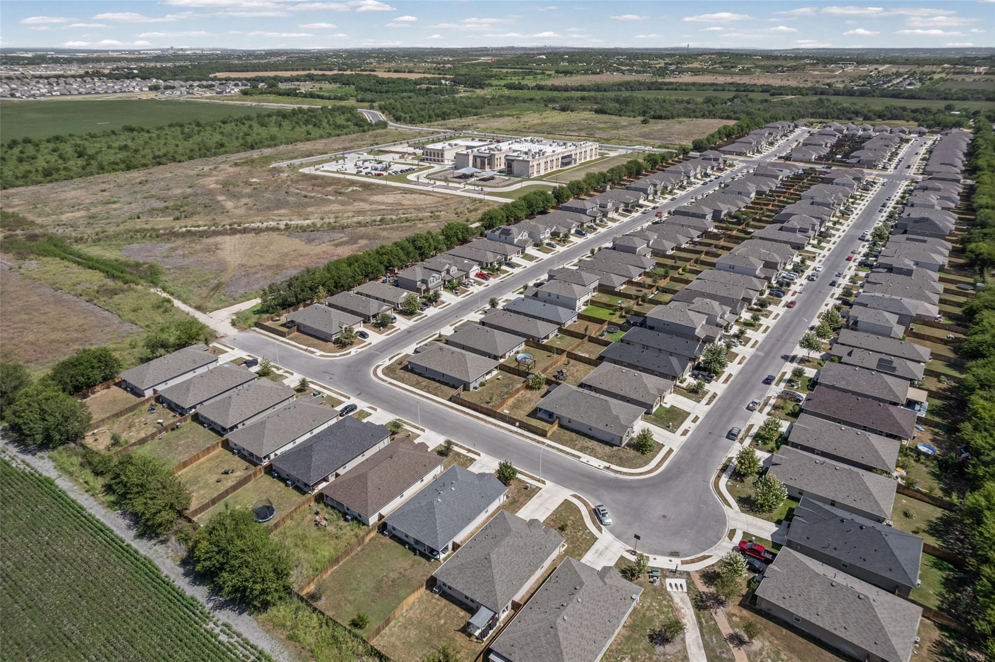 325 Granary Dr Property Photo 39