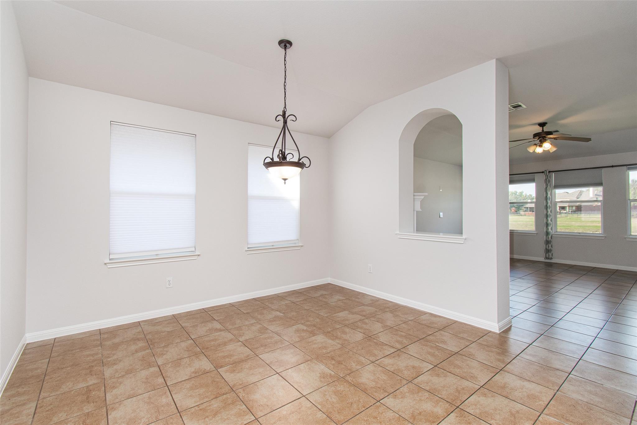 4193 Fairmeadow Dr Property Photo 3
