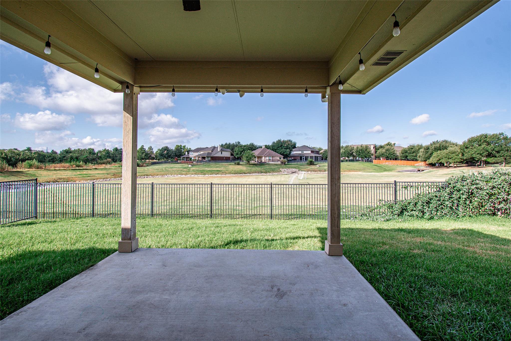 4193 Fairmeadow Dr Property Photo 23