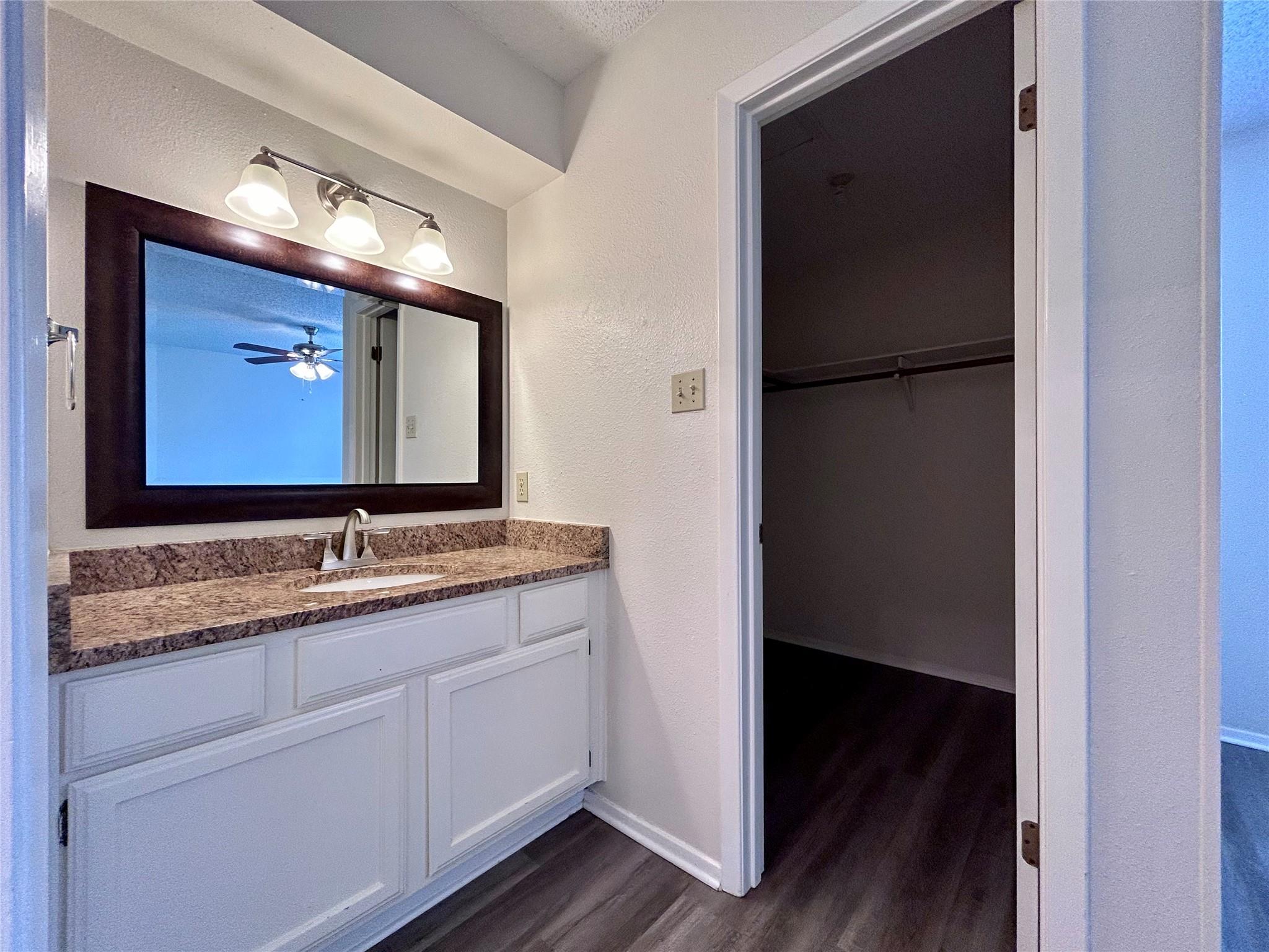 2103 Courtney St #b Property Photo 17
