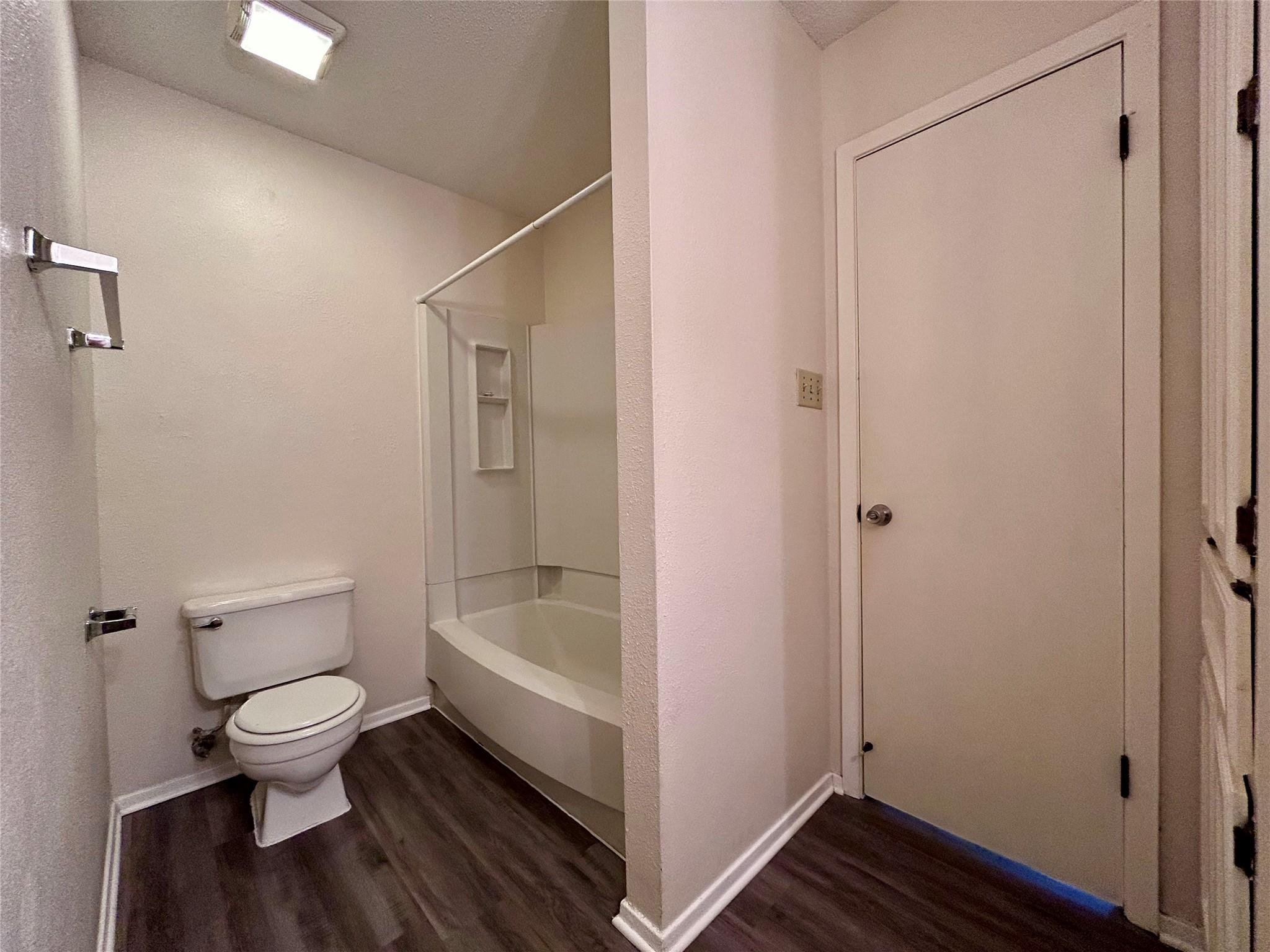 2103 Courtney St #b Property Photo 19