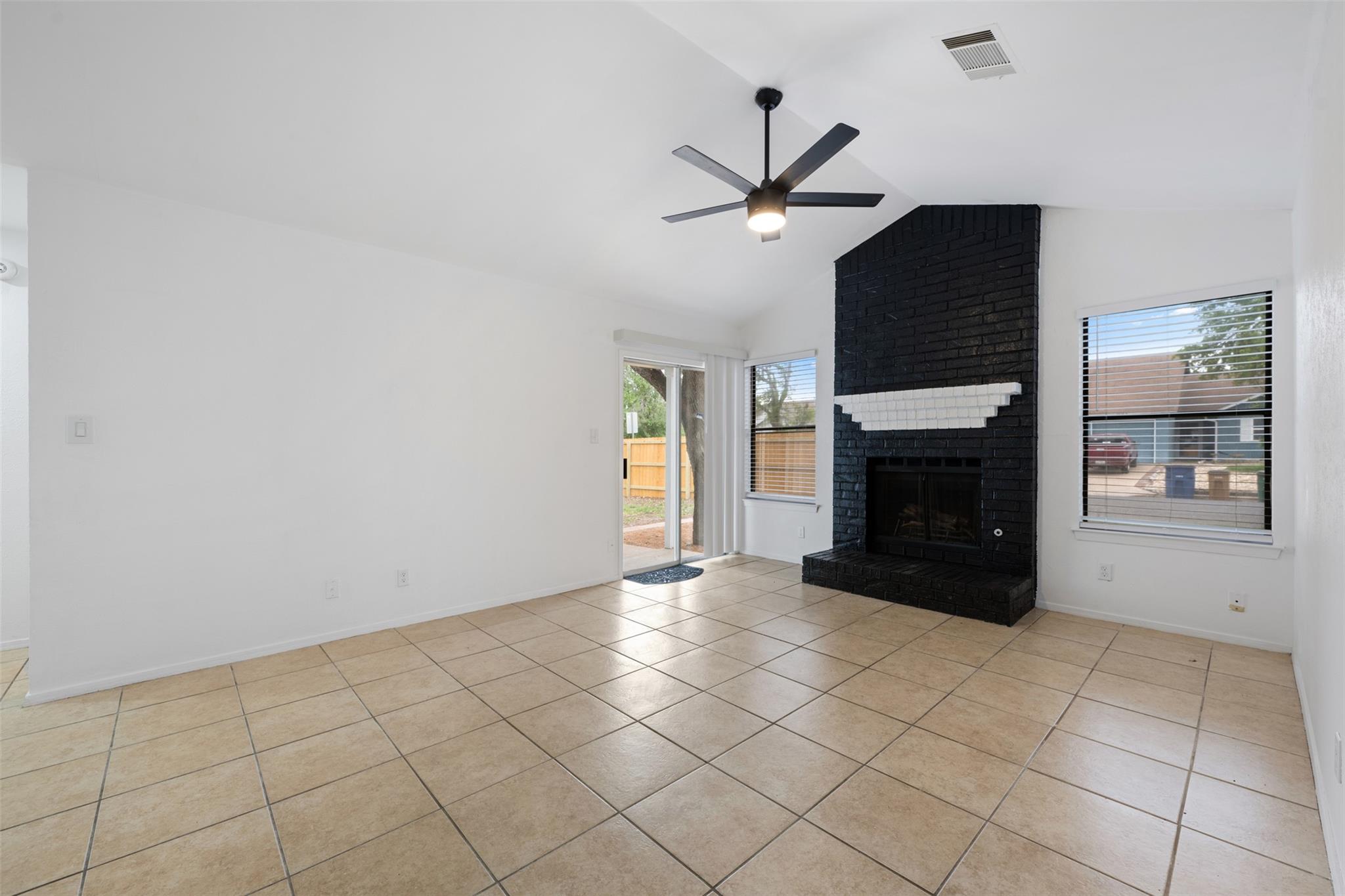 2625 Garrettson Dr B Property Photo 9
