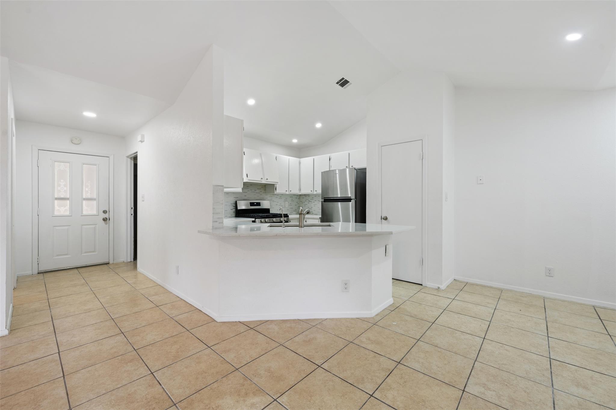 2625 Garrettson Dr B Property Photo 11