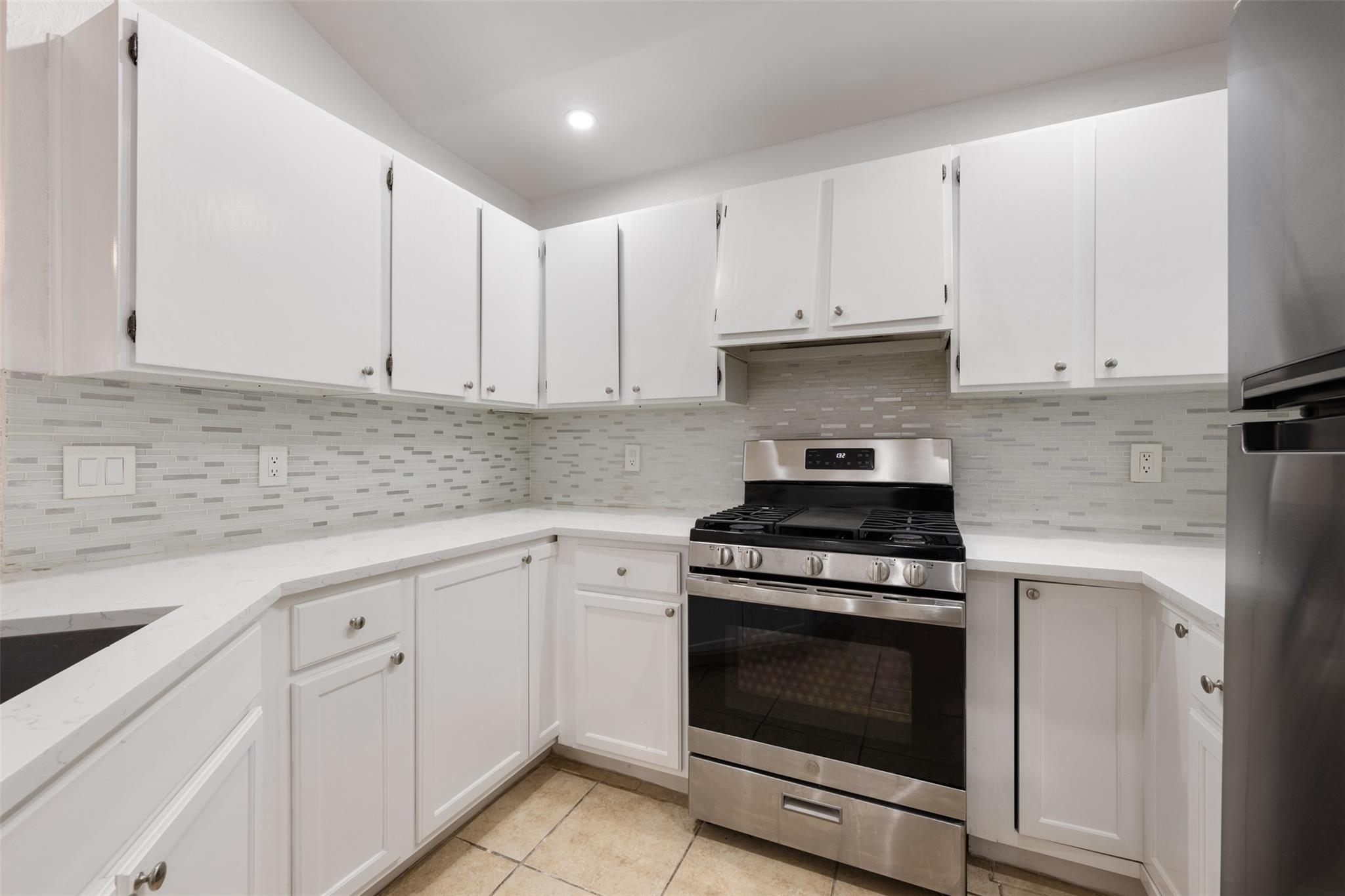 2625 Garrettson Dr B Property Photo 14