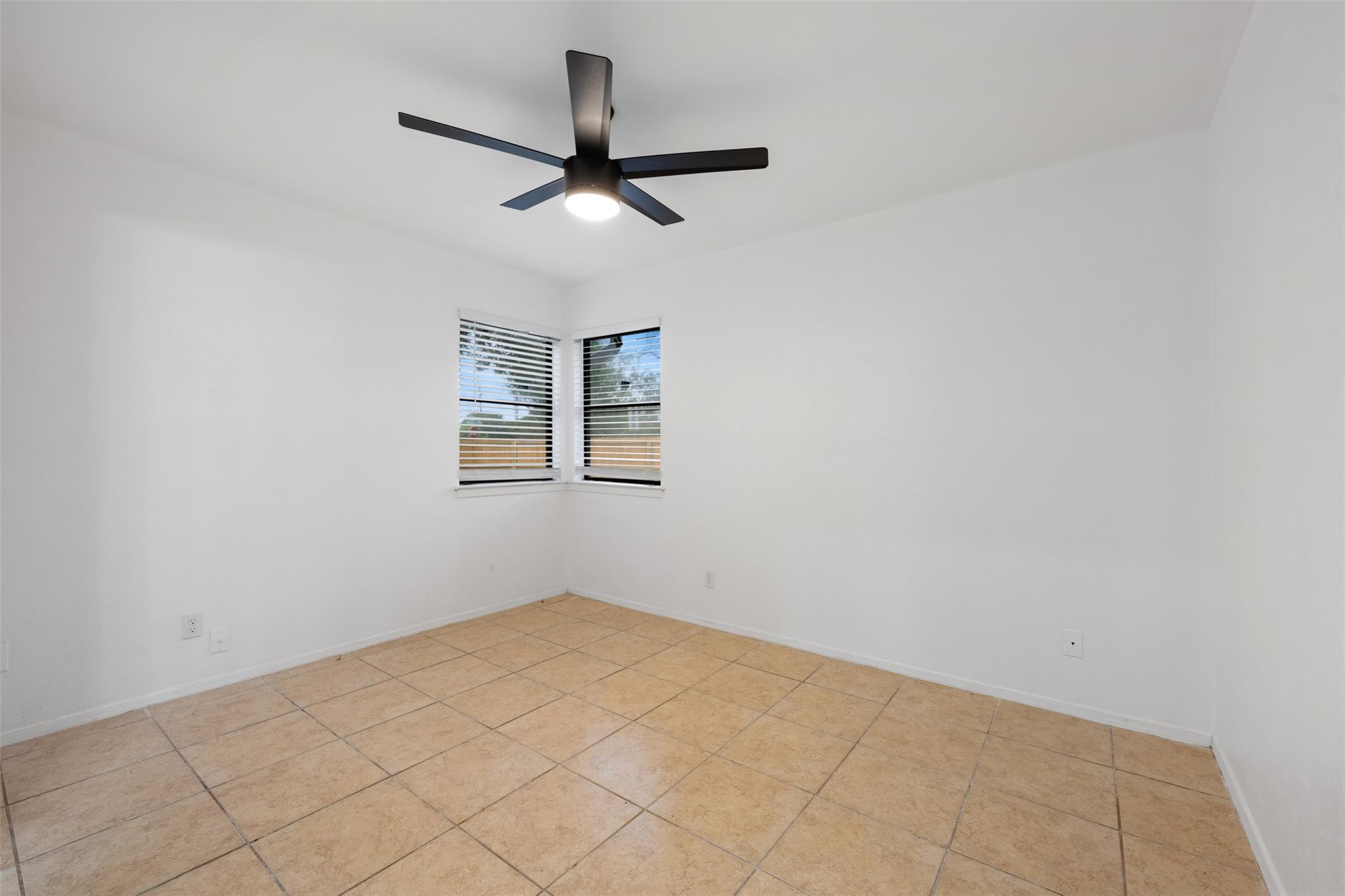 2625 Garrettson Dr B Property Photo 16