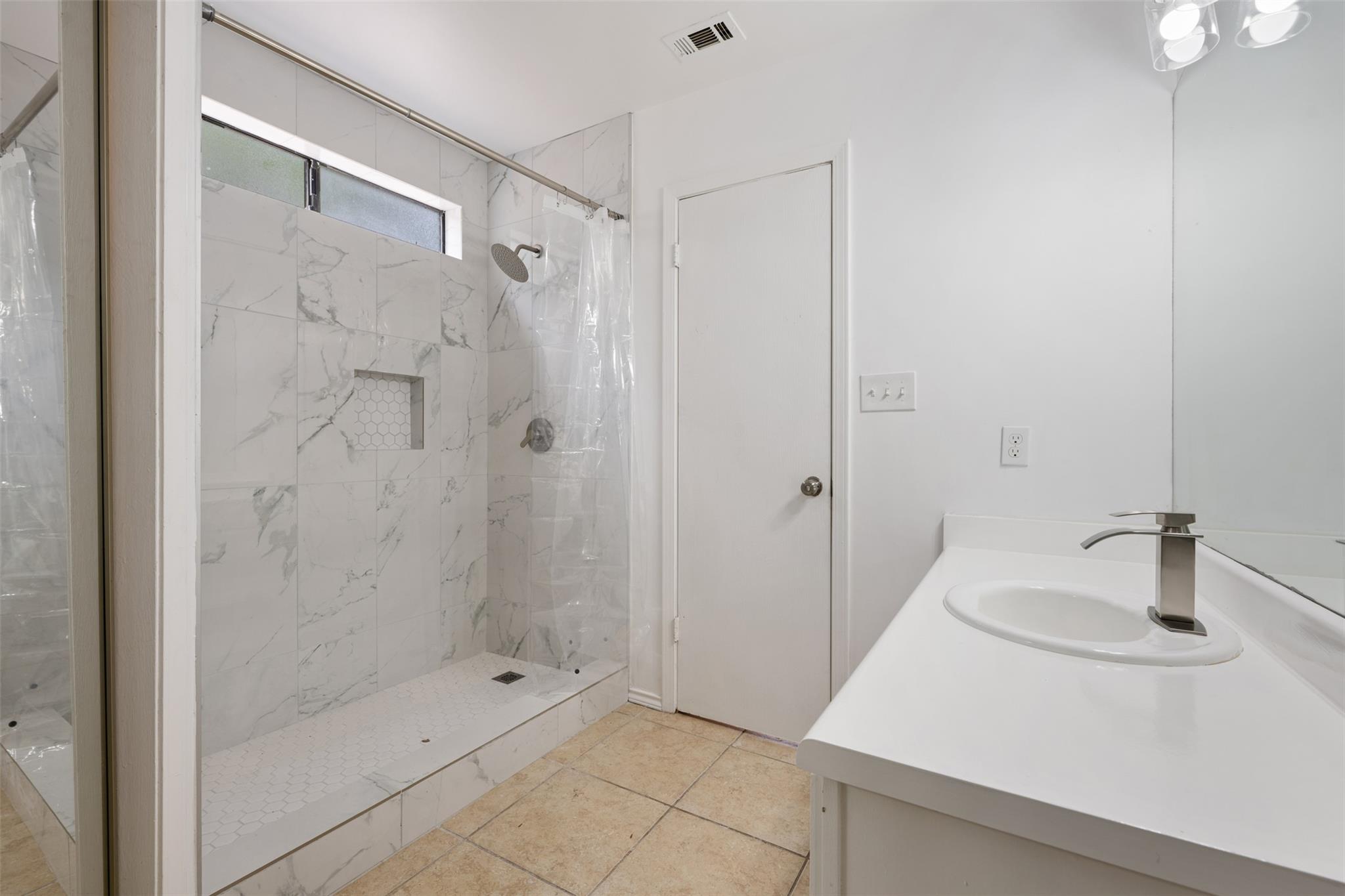 2625 Garrettson Dr B Property Photo 19