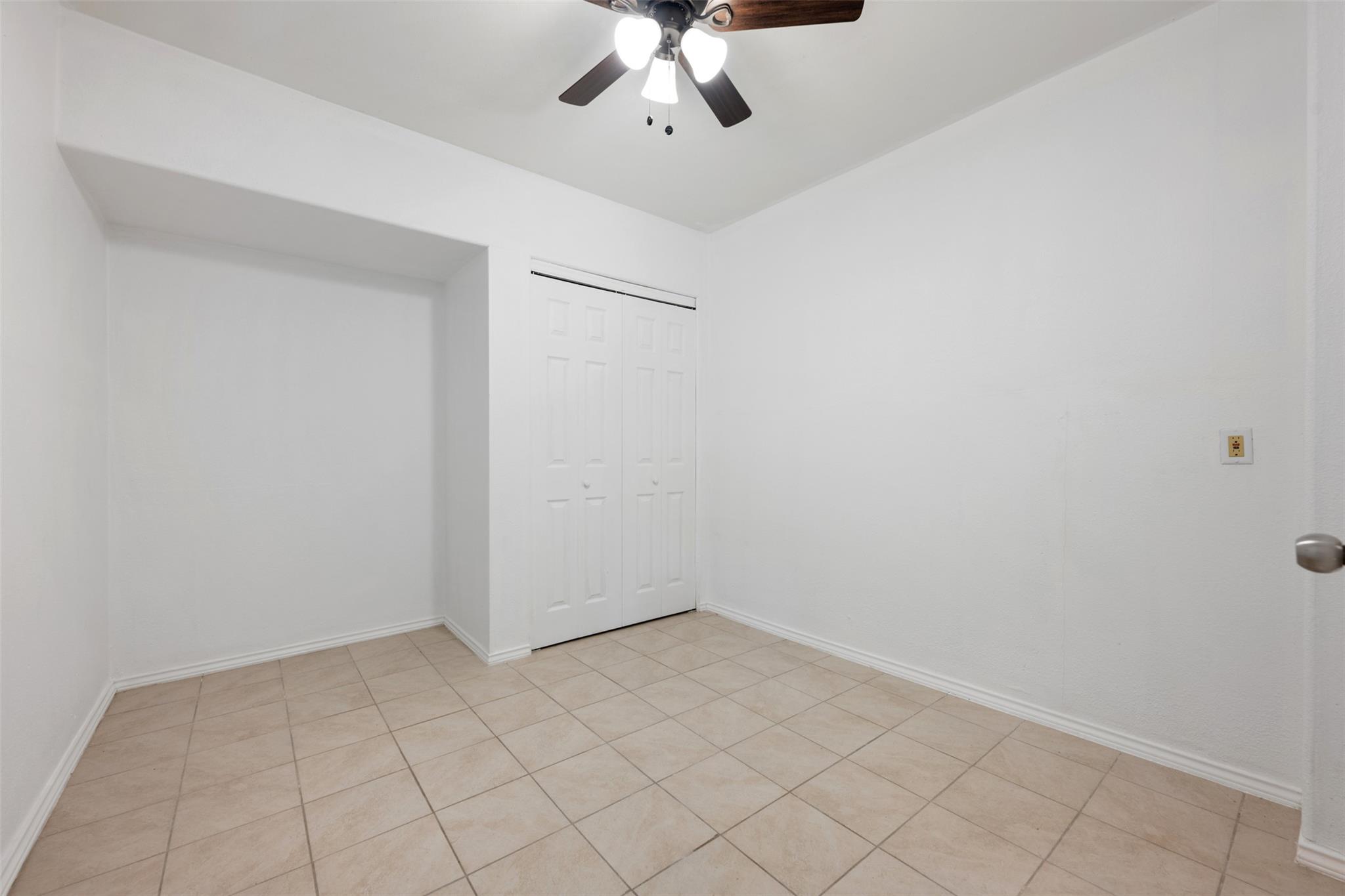 2625 Garrettson Dr B Property Photo 22