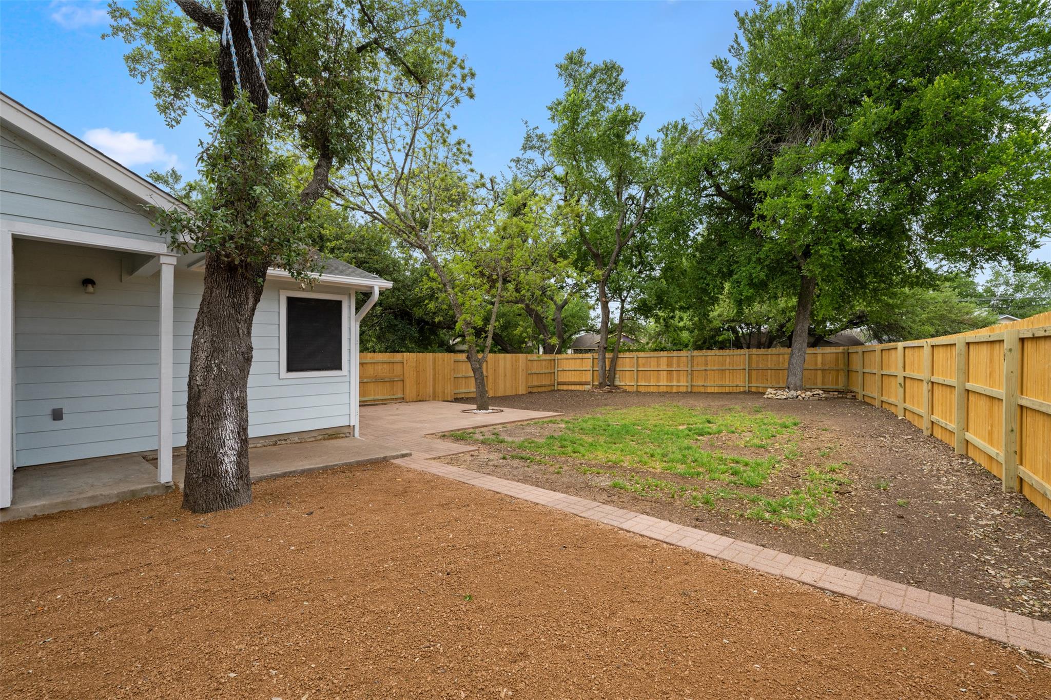 2625 Garrettson Dr B Property Photo 25