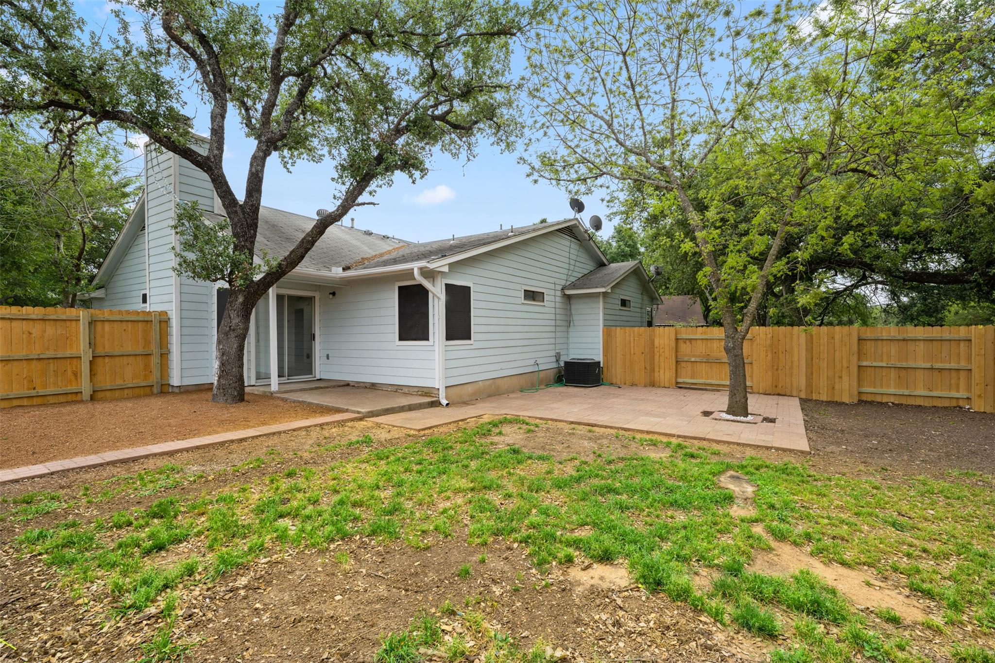 2625 Garrettson Dr B Property Photo 26