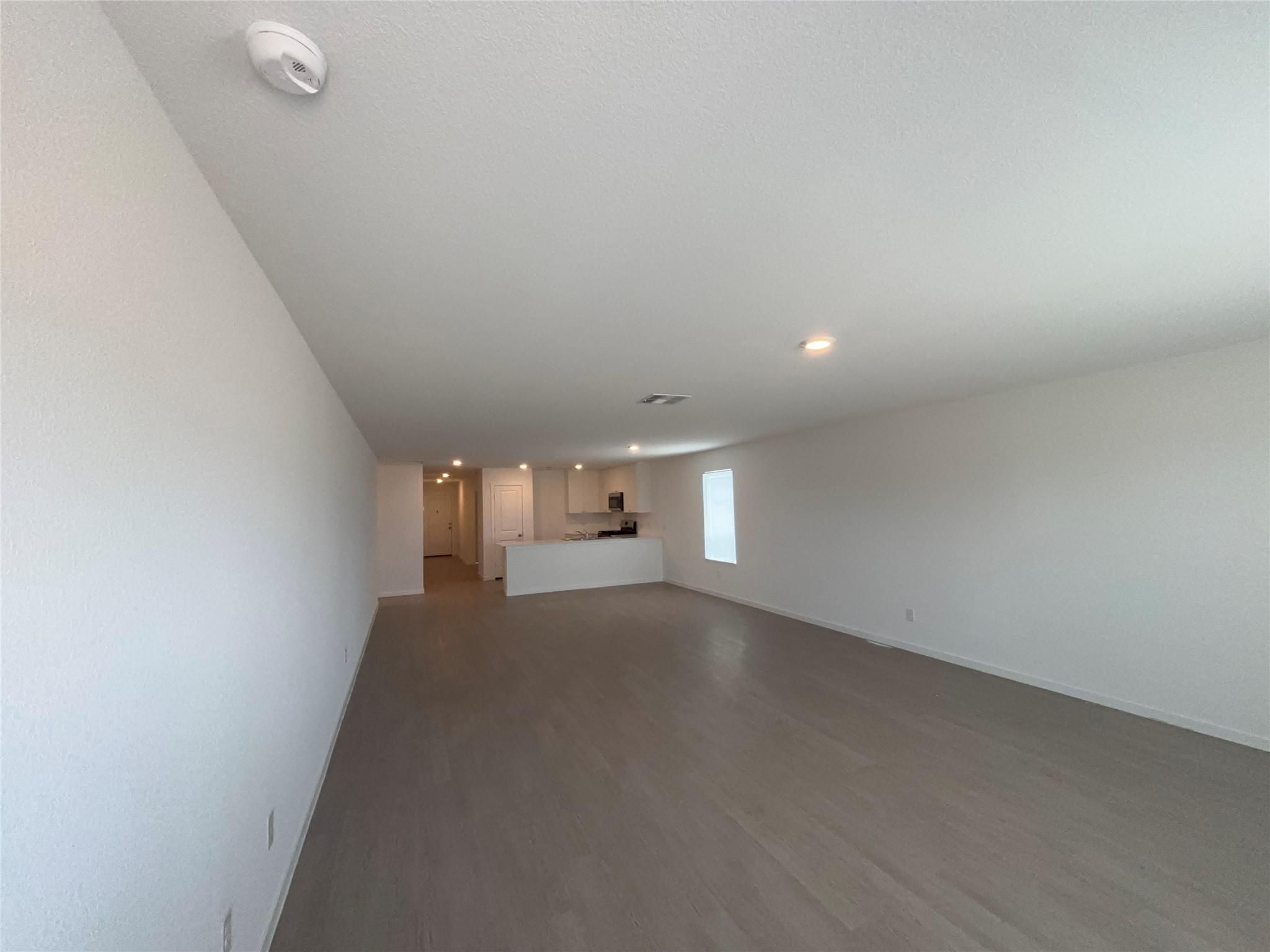 121 Spotbill Ct Property Photo 2
