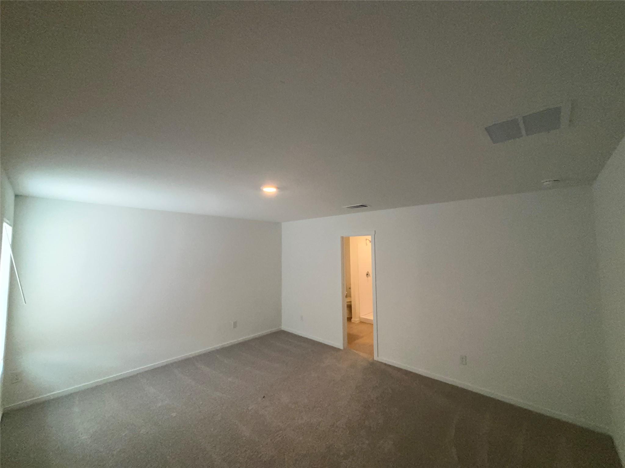 121 Spotbill Ct Property Photo 4