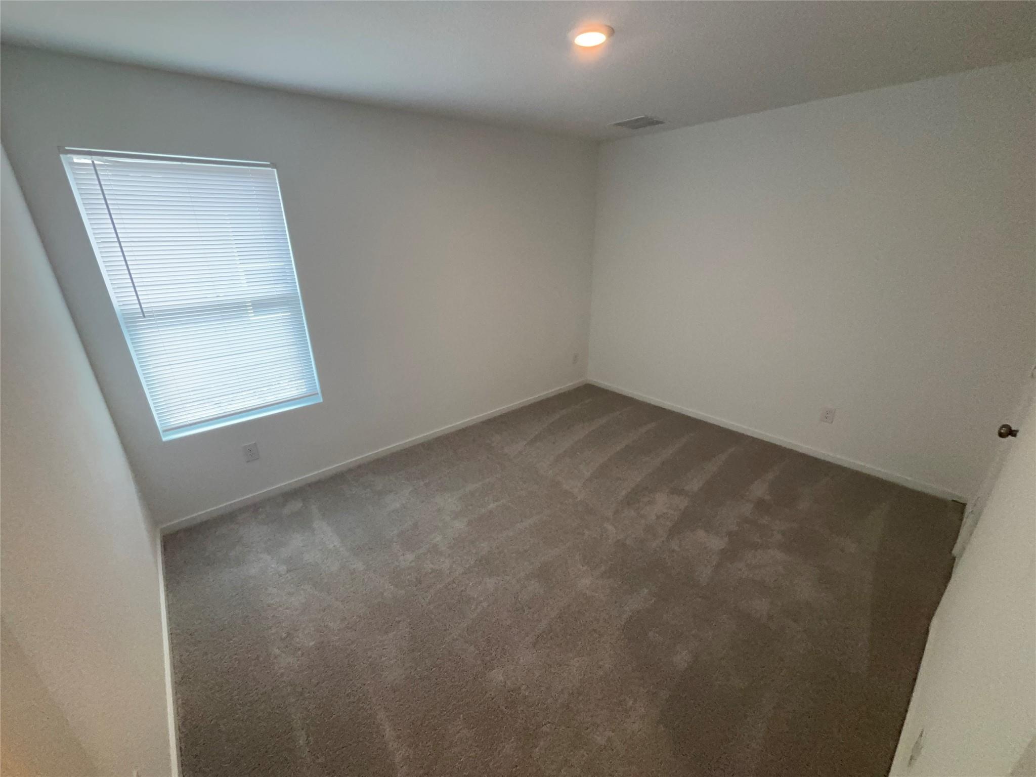 121 Spotbill Ct Property Photo 5